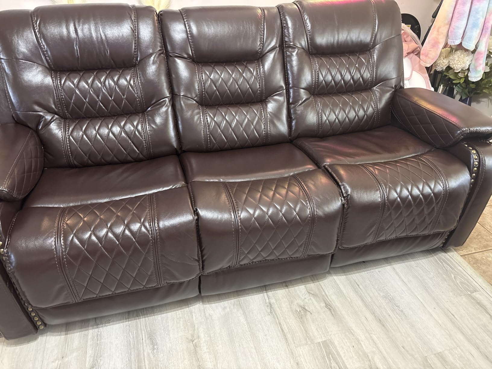 Manual Reclining Loveseat, Breathable Faux Leather Double Recliner Sofa with Center Console, Hidden Storage & Cup Holders, Vintage Rivet Mid-Century Modern Design for Living Room, Brown customer photo 1