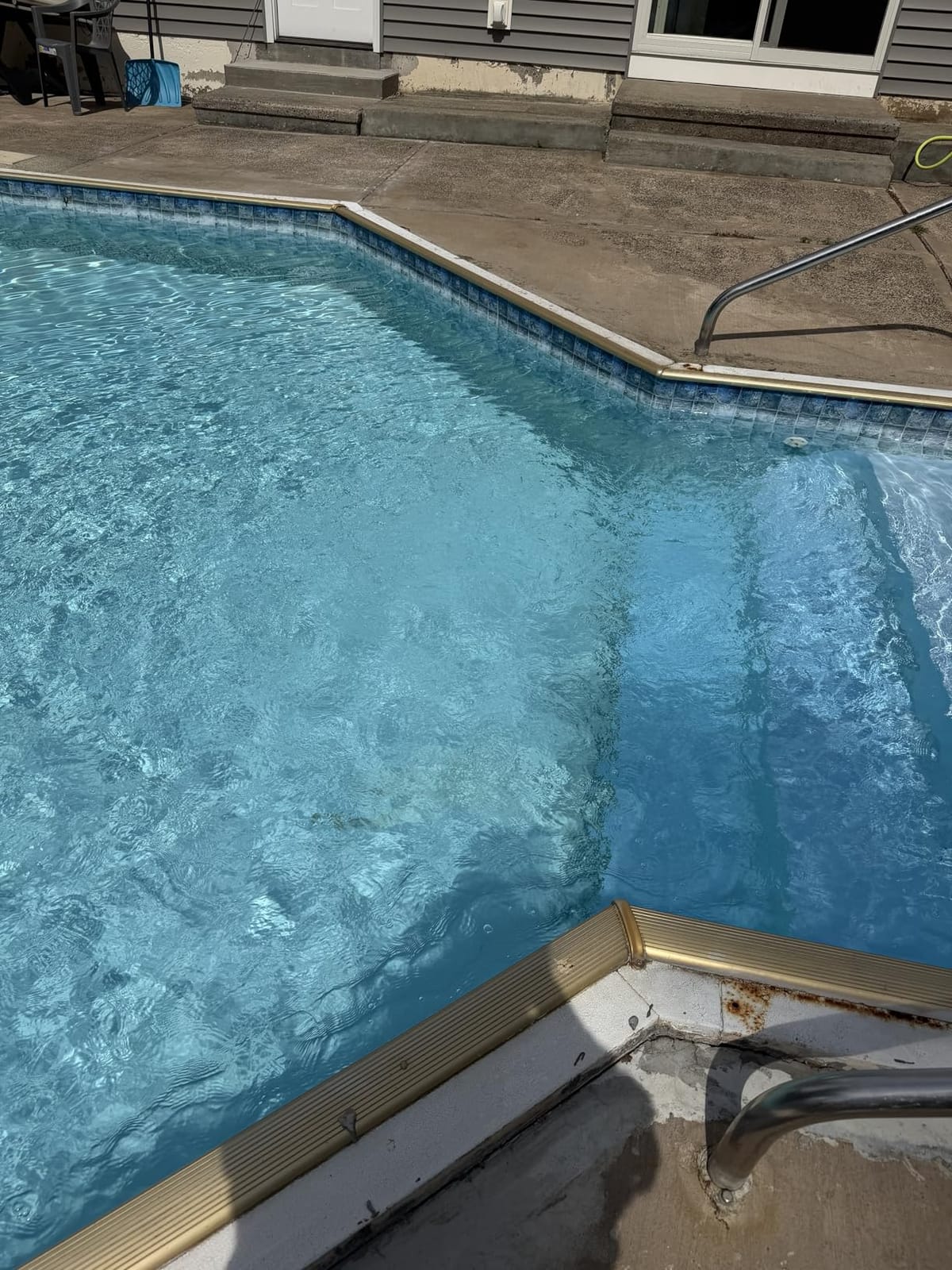 Beatbot Sora 30 Pool Vacuum, Floor & Wall & Waterline & Platform Cleaning, 6800GPH Power, Smart Parking, 300Min Runtime, 5L Capacity, for Above & In-Ground Pools 3229 sq.ft, Deep Blue customer photo 1