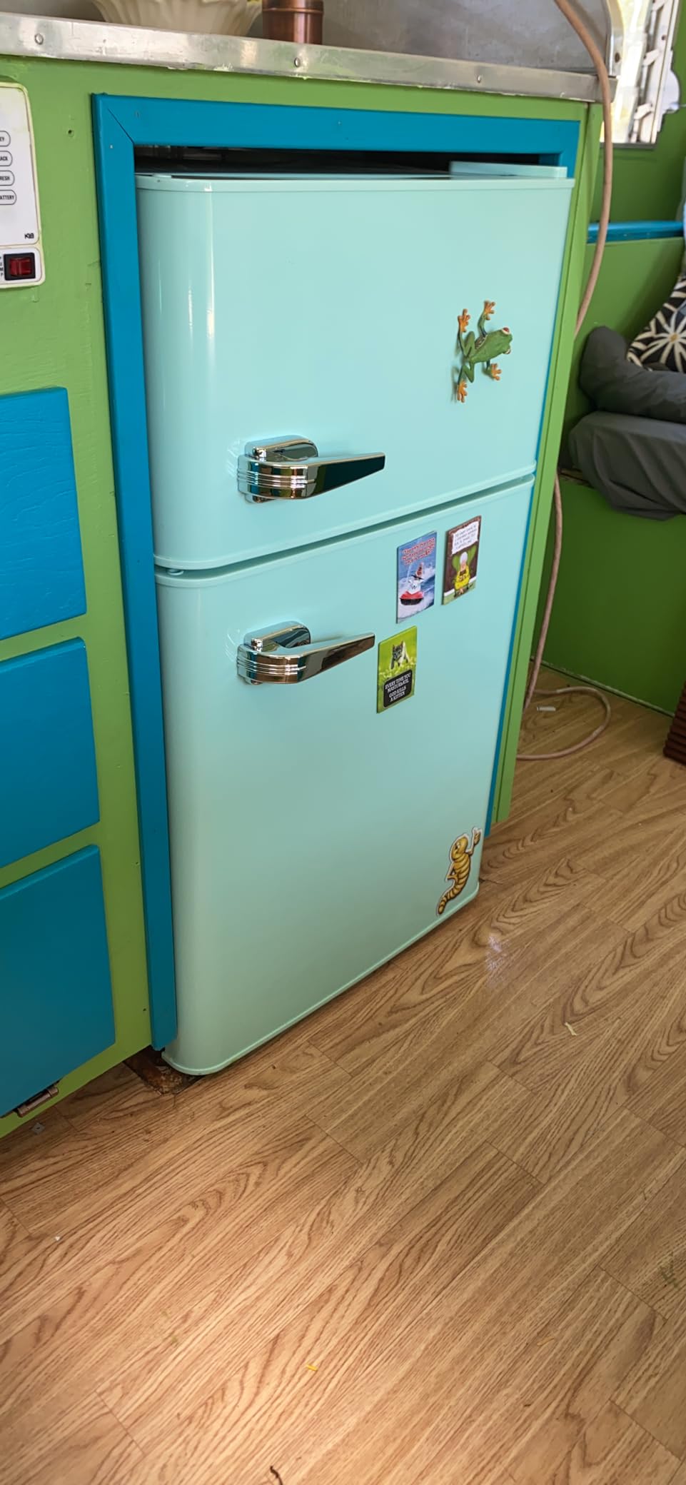 Antarctic Star 17.5 Cu Ft French Door Refrigerator, Bottom Freezer with Built-In Automatic Ice Maker, Fast Cooling & Multi-Air Flow, Inverter Compressor, Stainless Steel VCM, LED Touch Display, Silver customer photo 1