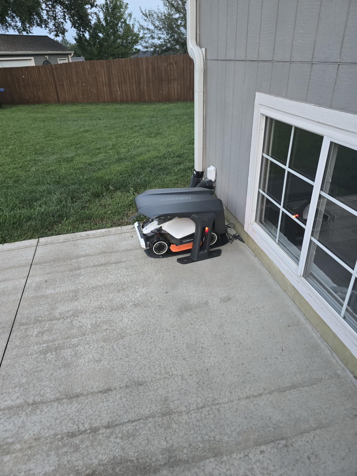 LUBA 3 AWD 1500H Robot Lawn Mower with Garage (Ship Separately) | 360° LiDAR+AI Vision, Wire Free for 0.37 Acre, AWD for 80% Slopes, 15 Multi-Zone Management, Cutting Height 2.2