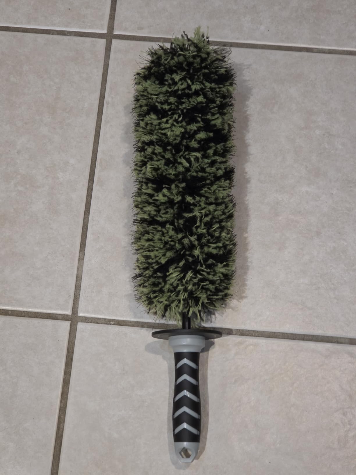 VIKING V+ Wheel Barrel Brush for Deep Wheel Cleaning, 17 Inch Length | Multi-Fiber Cleaning Brush for Car Detailing Kit and Car Detailing Kit, Clean Exhaust Tips, Wheels, and Rims, Black and Green customer photo 1