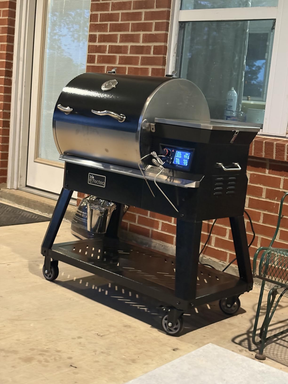 Recteq Patio Legend 600 Pellet Smoker Grill with WiFi & App Connectivity, Outdoor Smokers Grills, Wood Pellet Grill, Temp Range 180° to 700+° customer photo 1