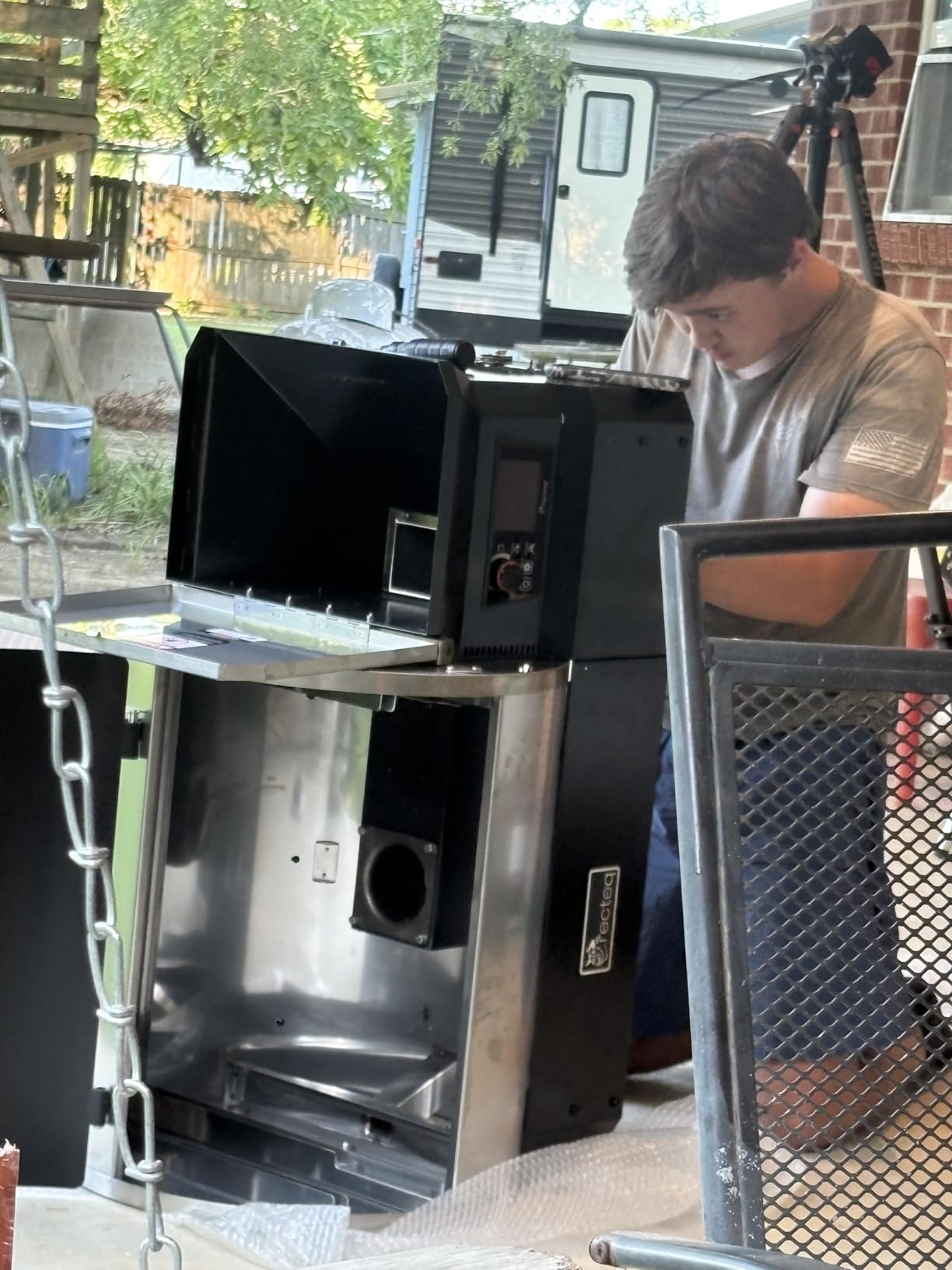 Recteq Patio Legend 600 Pellet Smoker Grill with WiFi & App Connectivity, Outdoor Smokers Grills, Wood Pellet Grill, Temp Range 180° to 700+° customer photo 2