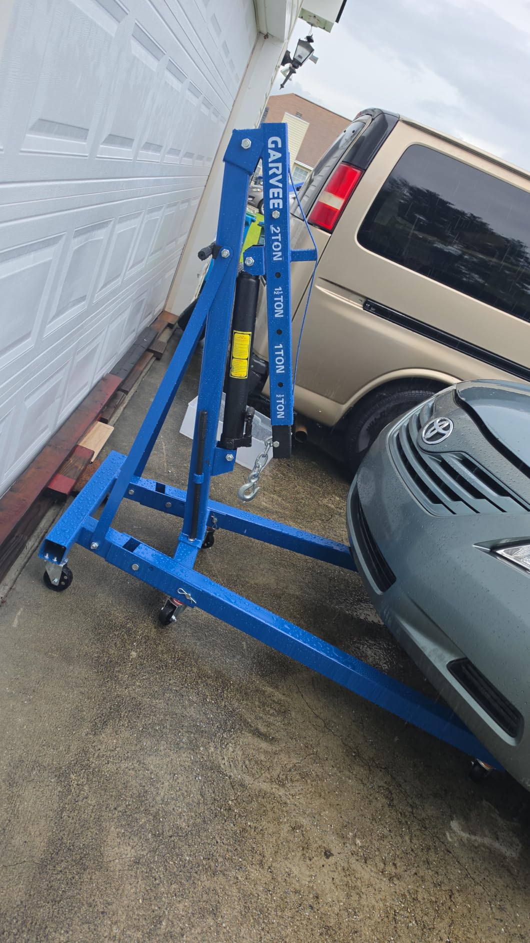 Garvee 2 Ton Engine Hoist Cherry Picker with Lever, 4400 Lbs Capacity with 6 Steel Casters & Foldable Design - Heavy-Duty Portable Hydraulic Crane for Truck Engines, Boat Motors, Farm Equipment customer photo 1