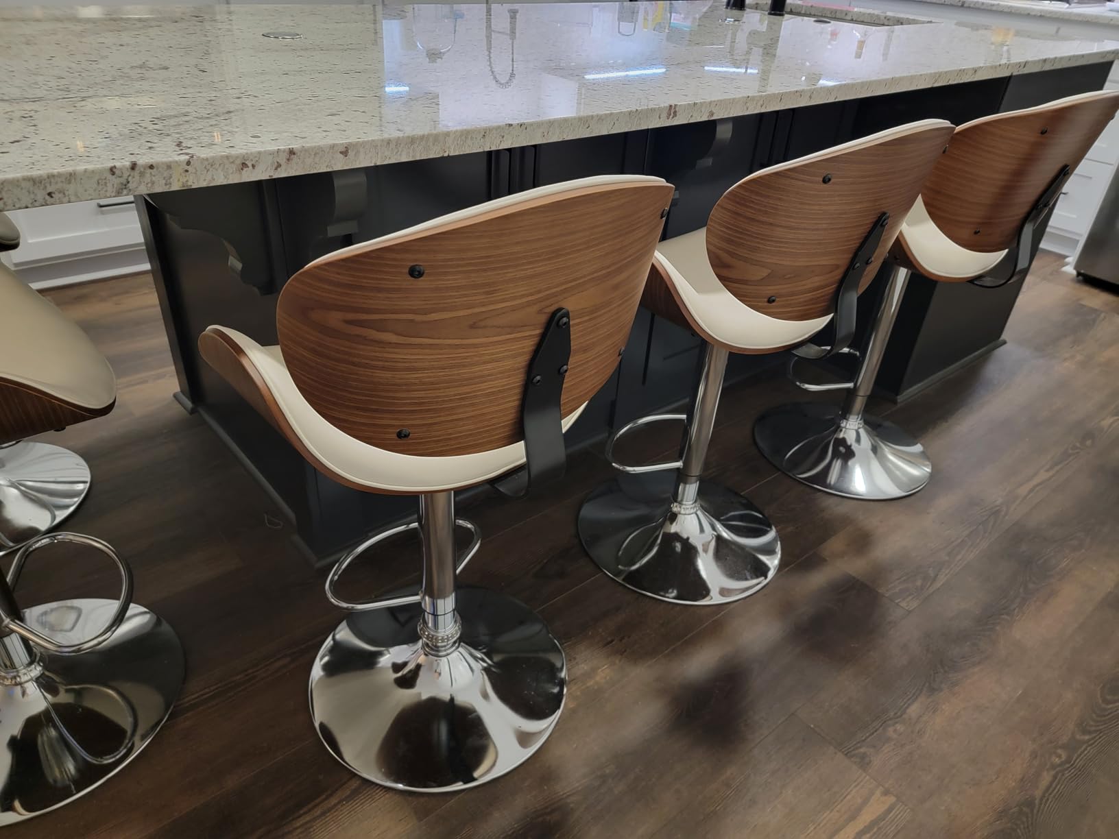 YaFiti Adjustable Bentwood Swivel Bar Stools Set of 2, Light Tan, Comfortable Faux Leather Seating With Ergonomic Support And a Sturdy Footrest For Modern Kitchen Islands And Home Bars customer photo 2