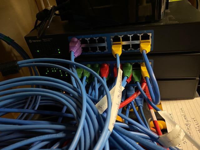 TRENDnet 5 Port Mini Gigabit Switch, TEG-S50g, Lifetime Protection | GREENnet Technology, NDAA + TAA Compliant, Desktop Metal Ethernet Network Switch, 5 x Gigabit Ports, Fanless customer photo 2