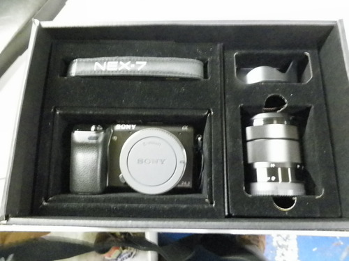 Sony NEX-7 24.3 MP Mirrorless Digital Camera with 18-55mm Lens (Old Model) customer photo 1