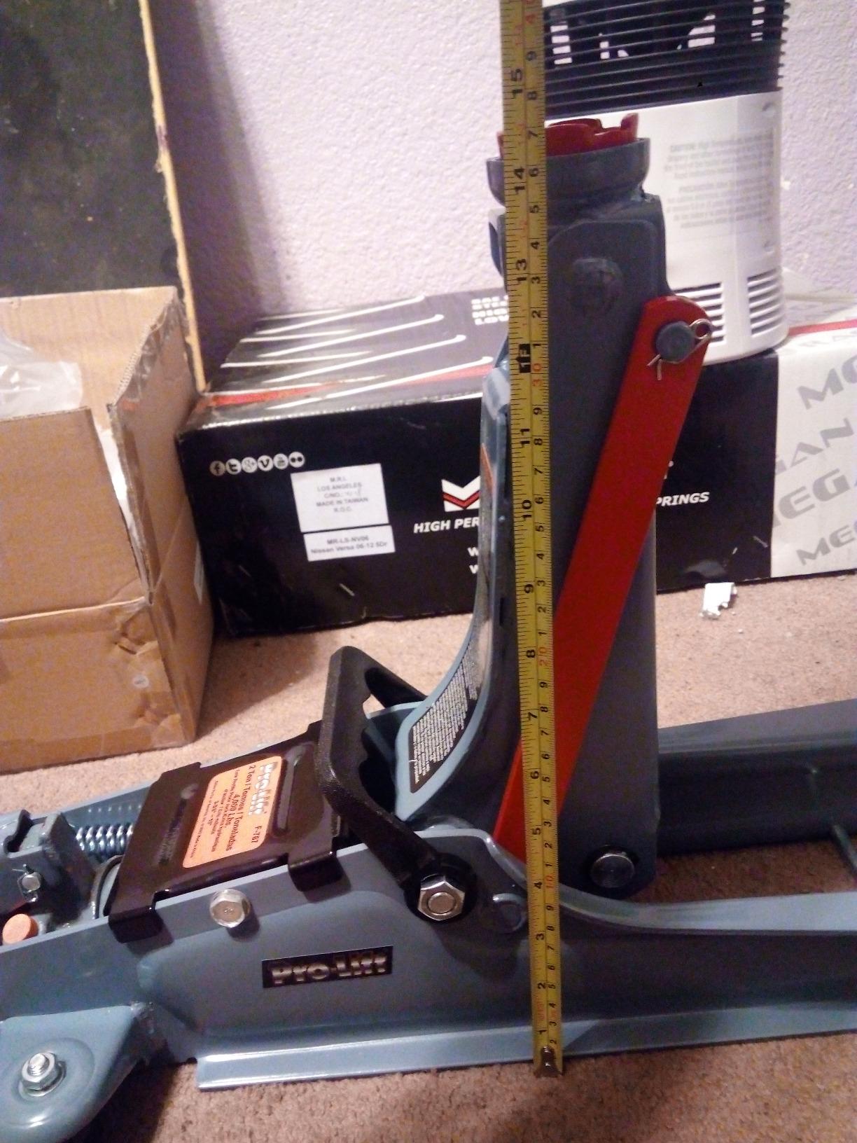 Pro-Lift F-767 Grey Low Profile Floor Jack - 2 Ton Capacity customer photo 1