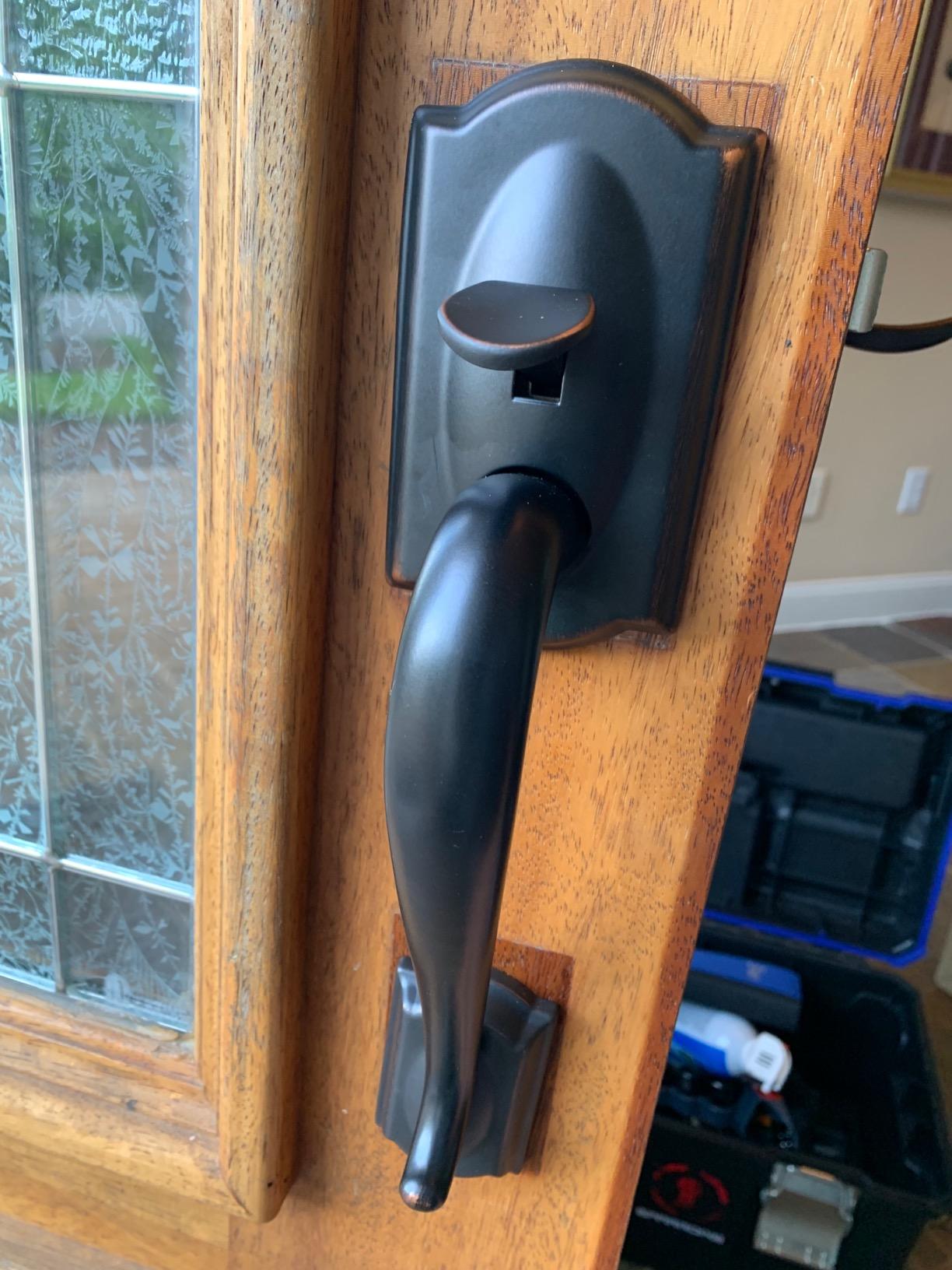 Schlage Connect Camelot Touchscreen Deadbolt with Built-In Alarm and Handleset Grip with Accent Lever, Satin Nickel, FE469NX ACC 619 CAM LH, Works with Alexa customer photo 1