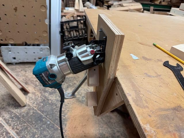Makita RT0701CX3 1-1/4 HP* Compact Router Kit customer photo 2