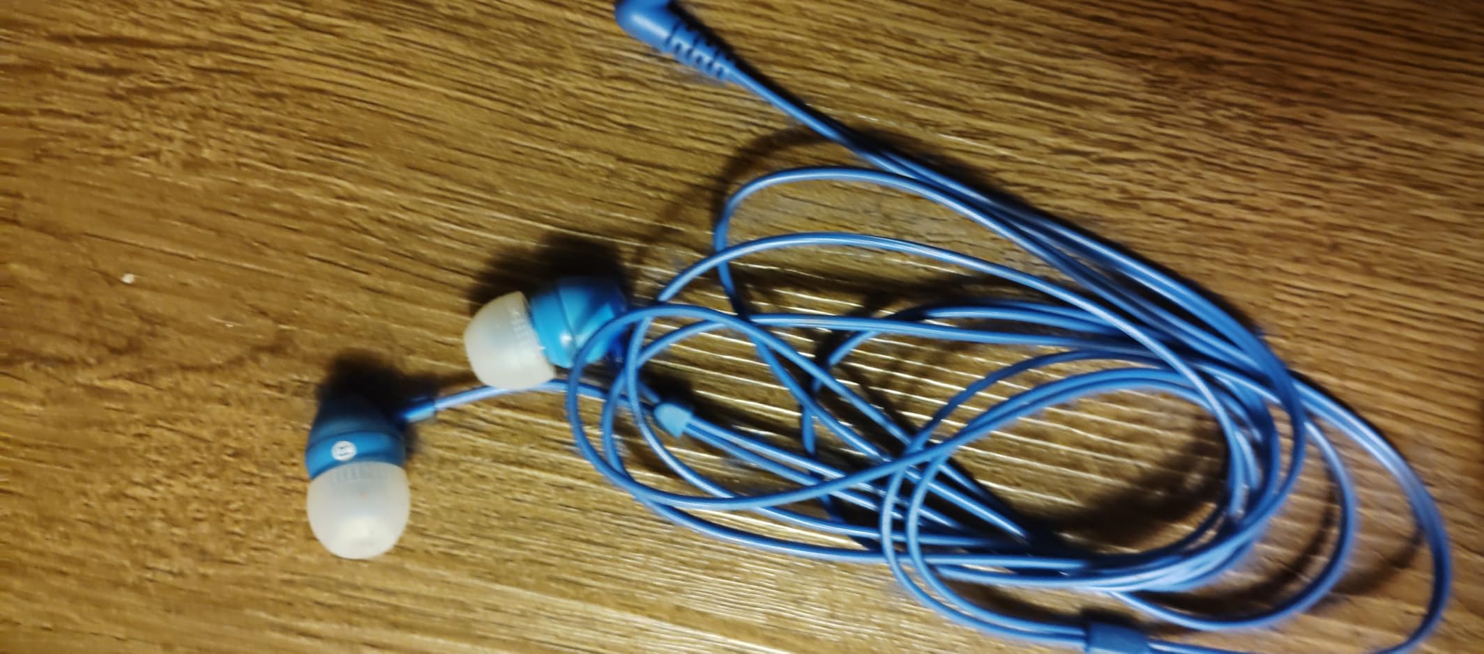 Sony MDREX15LP in-Ear Earbud Headphones, Black, Model Number: MDREX15LP/B, 9mm dome type driver units customer photo 2