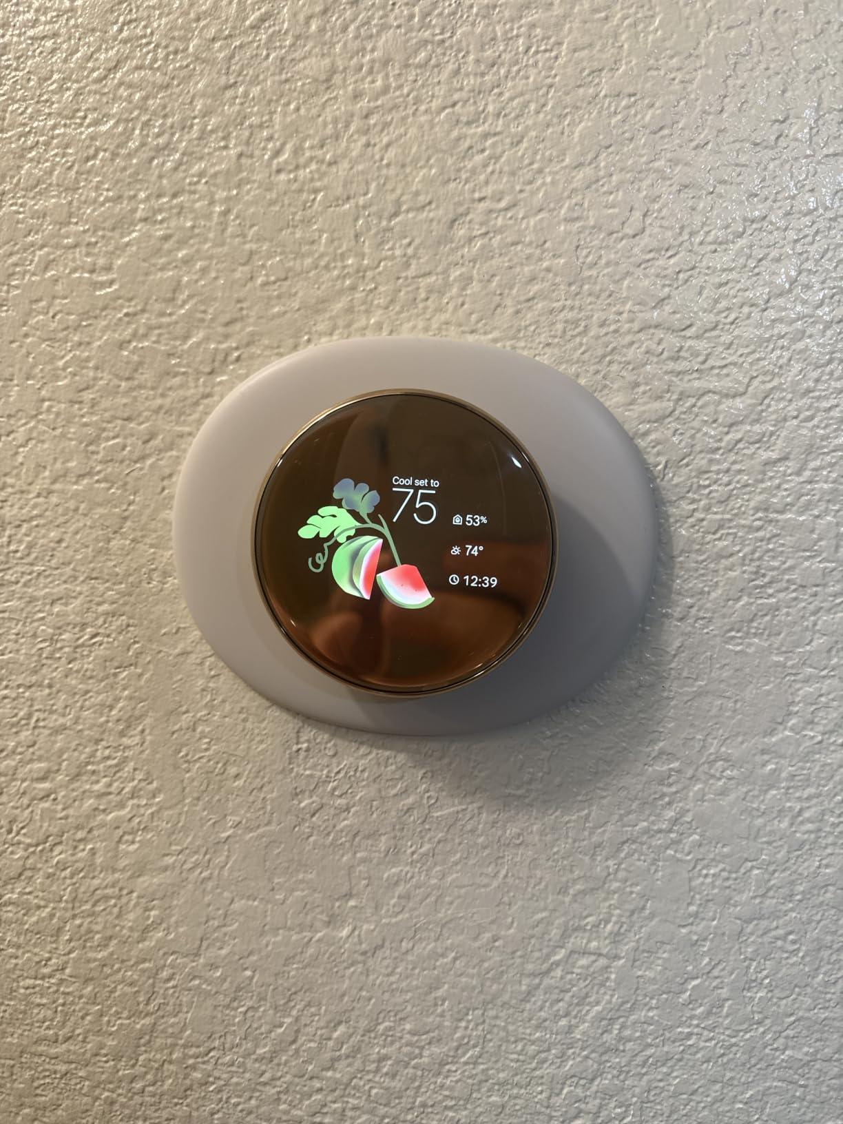 Google Nest Learning Thermostat (4th Gen, 2024) with Nest Temperature Sensor, Compatible with Alexa, Apple HomeKit and Google Home App, Polished Gold customer photo 1