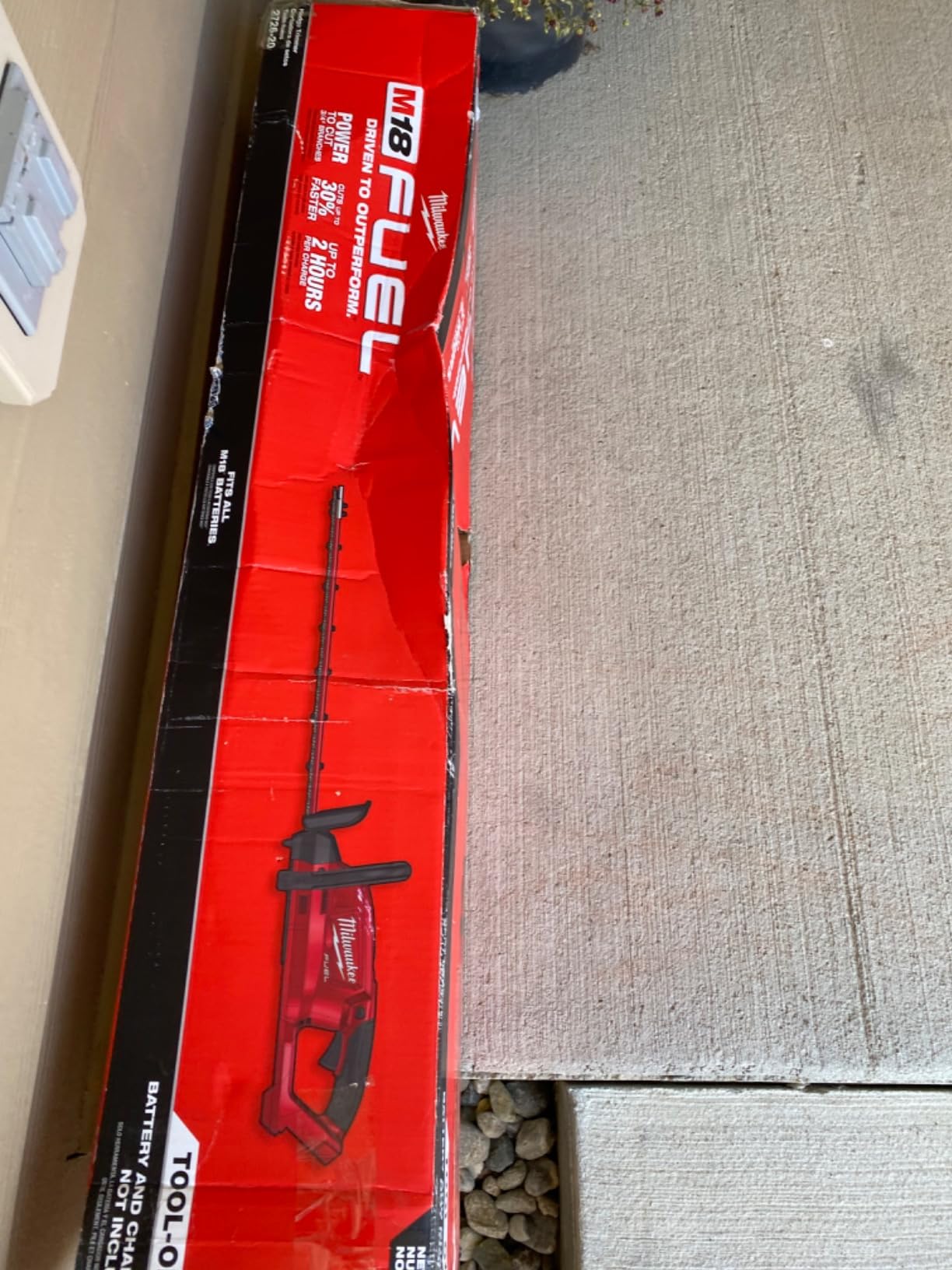 Milwaukee 2726-20 M18 FUEL 18-Volt Lithium-ion Brushless Cordless Hedge Trimmer customer photo 2