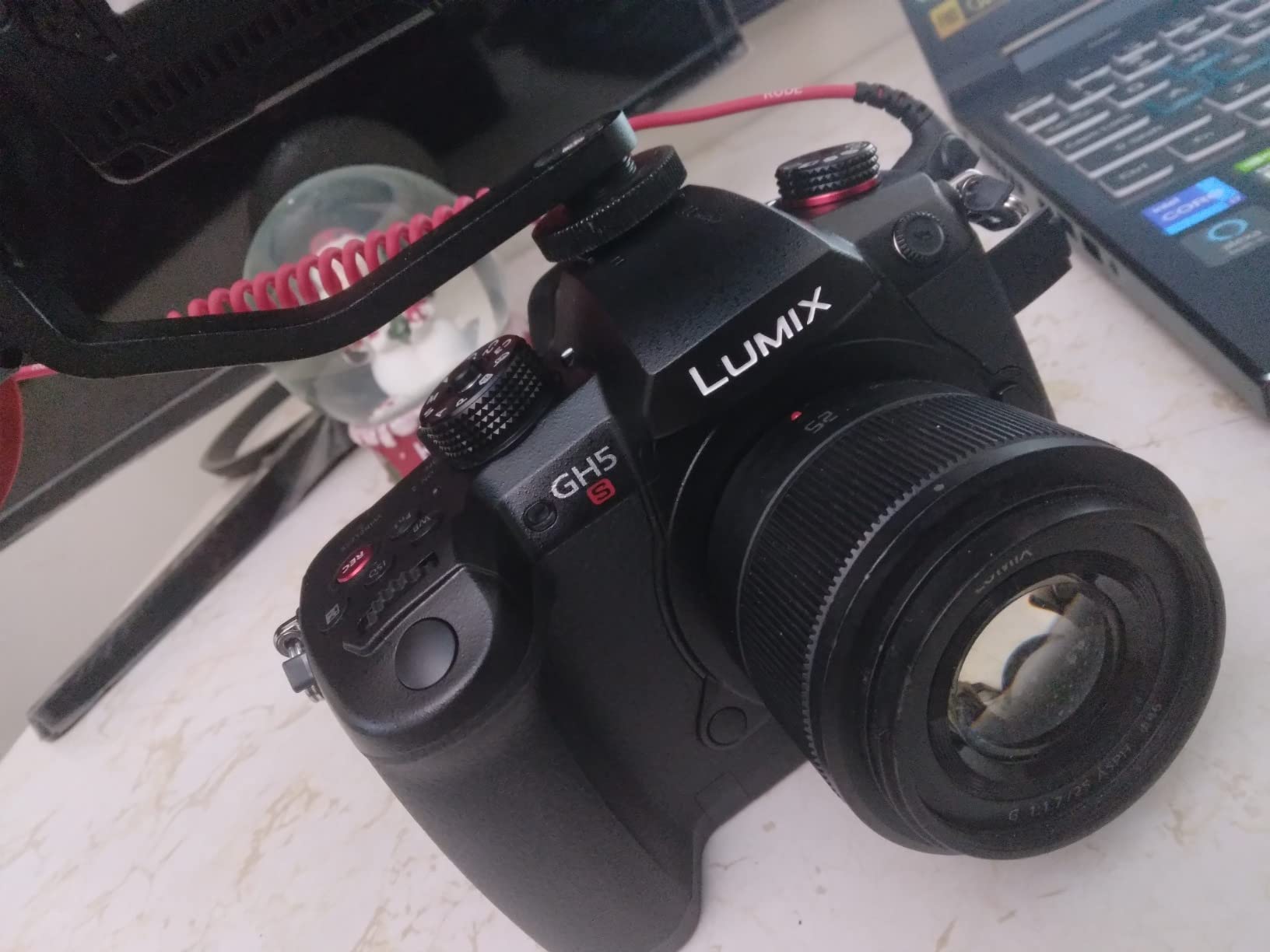 Panasonic LUMIX GH5S Body 4K Digital Camera, 10.2 Megapixel Mirrorless Camera with High-Sensitivity MOS Sensor, C4K/4K UHD 4:2:2 10-Bit customer photo 2