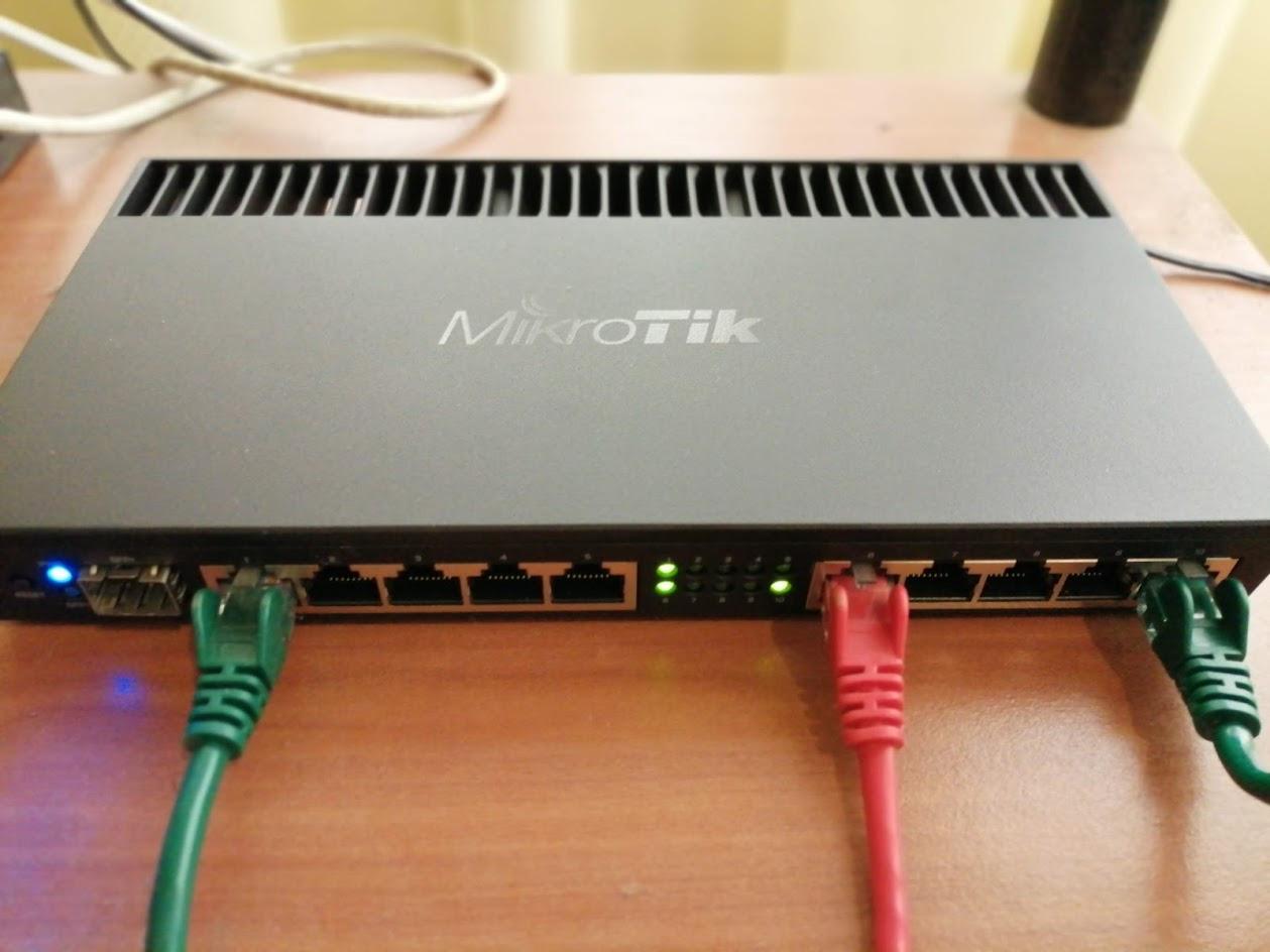 MikroTik RB4011 Ethernet 10-Port Gigabit Router (RB4011iGS+RM) customer photo 1