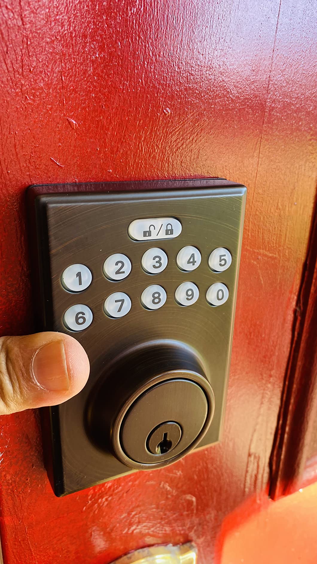 Amazon Basics Electronic Keypad Deadbolt Door Lock with Auto Lock, Touch-Control Keyless Entry, Customizable User Codes, Easy Installation, Contemporary, Matte Black, 1-Pack customer photo 2