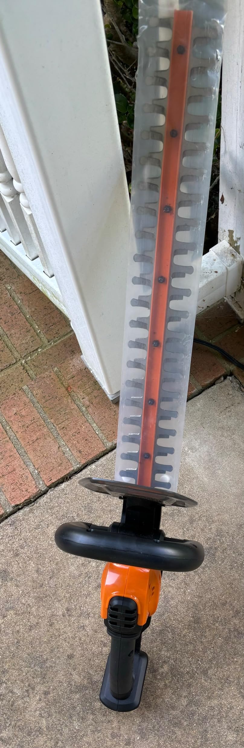 WORX Cordless Hedge Trimmer, 20V 22