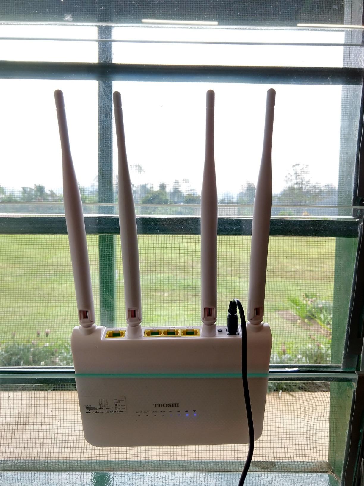 N300 WiFi Unlocked 4G LTE Modem Router with SIM Card Slot | 300Mbps WiFi, LTE Cat4, EC25-AF Qualcomm Chipset, 5dBi High Gain Antennas, Plug and Play, LT15F customer photo 2