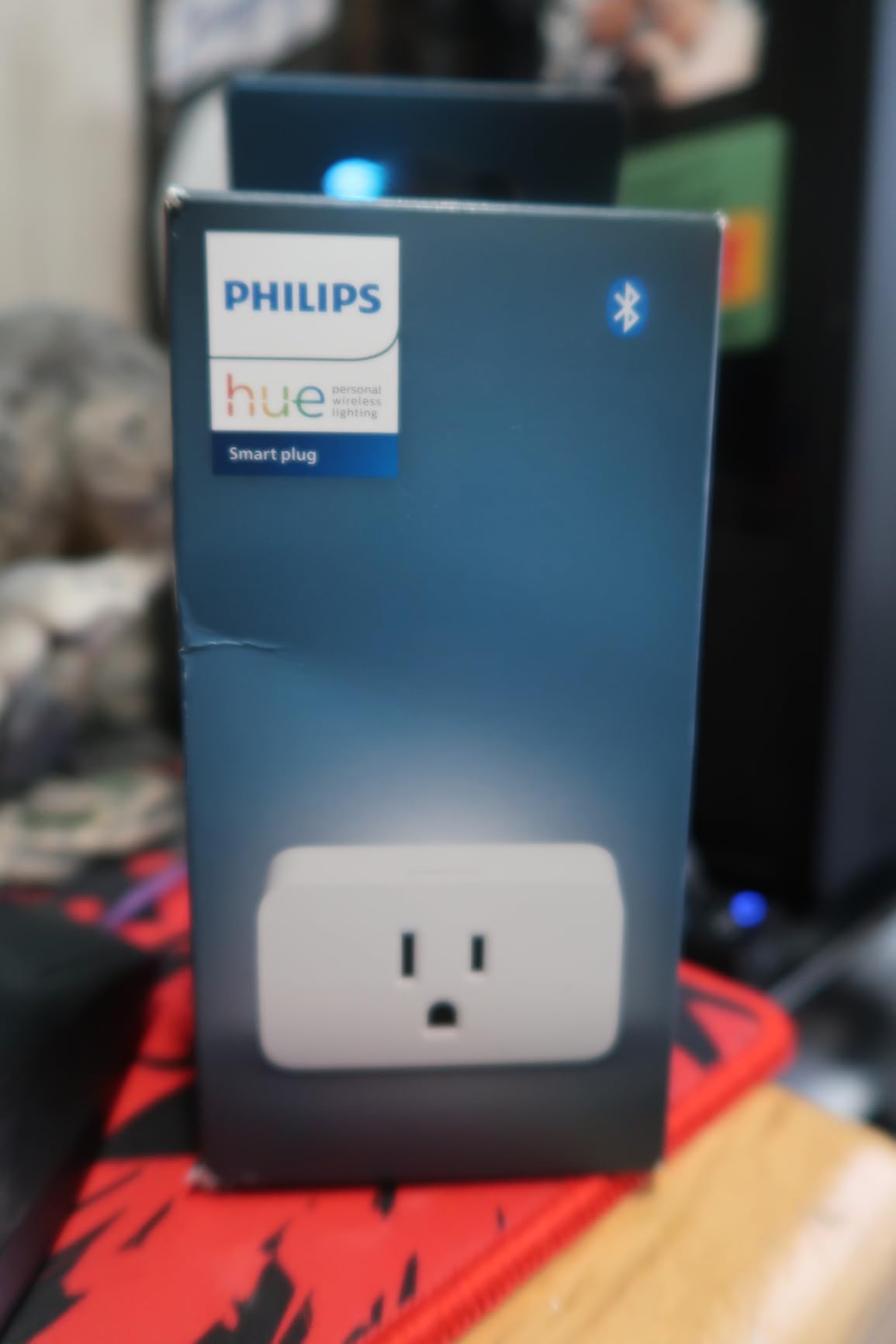Philips Hue Smart Plug, White - 1 Pack - Turns Any Light Into a Smart Light - Control with Hue App - Compatible with Alexa, Google Assistant, and Apple HomeKit customer photo 1