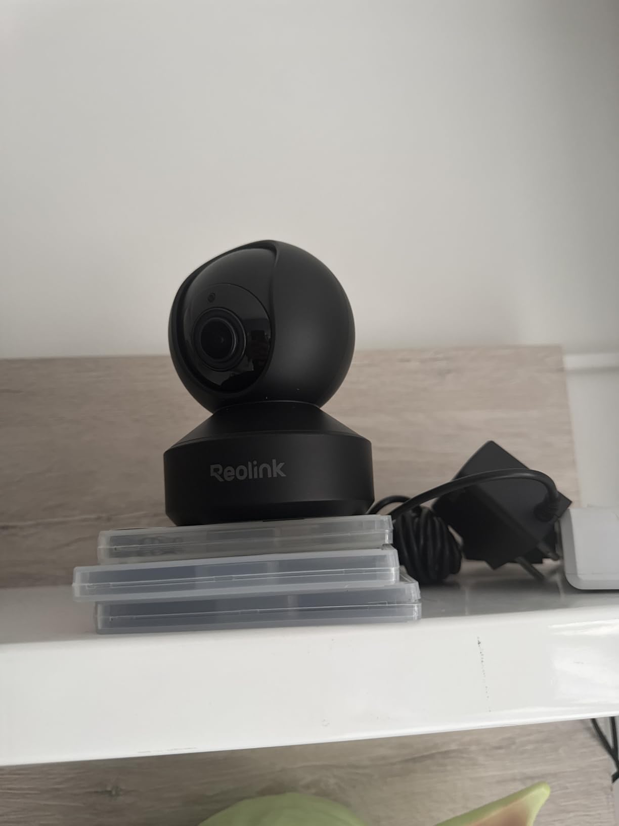 REOLINK 4K Indoor Camera, 3X Optical Zoom, Dual-Band WiFi 6, E1 Zoom | Pan Tilt with Auto Tracking, Person/Pet Detection, Cry Detection, Privacy Mode, Bluetooth Setup, Two-Way Audio customer photo 1