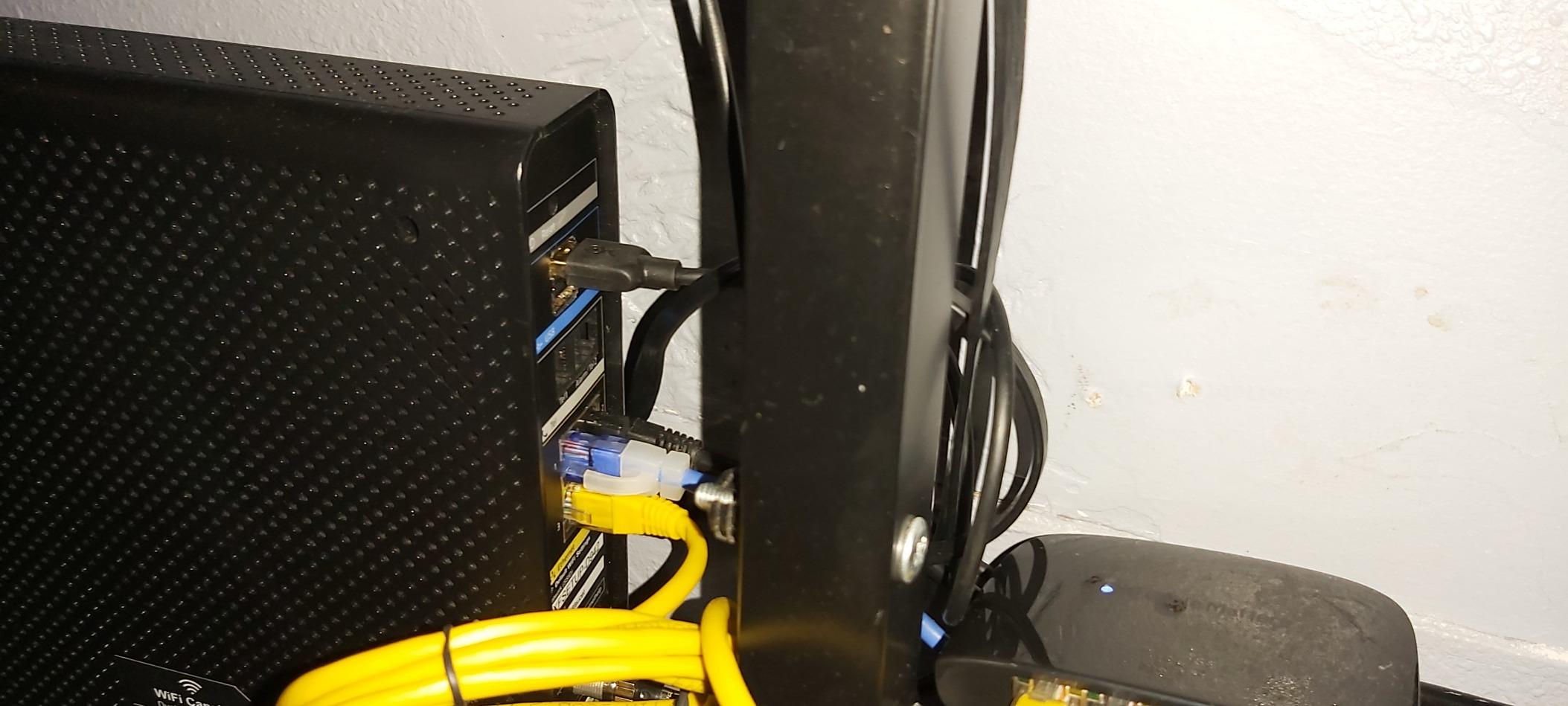Cable Matters USB to 4-Port Gigabit Ethernet Switch, USB Ethernet Splitter customer photo 1