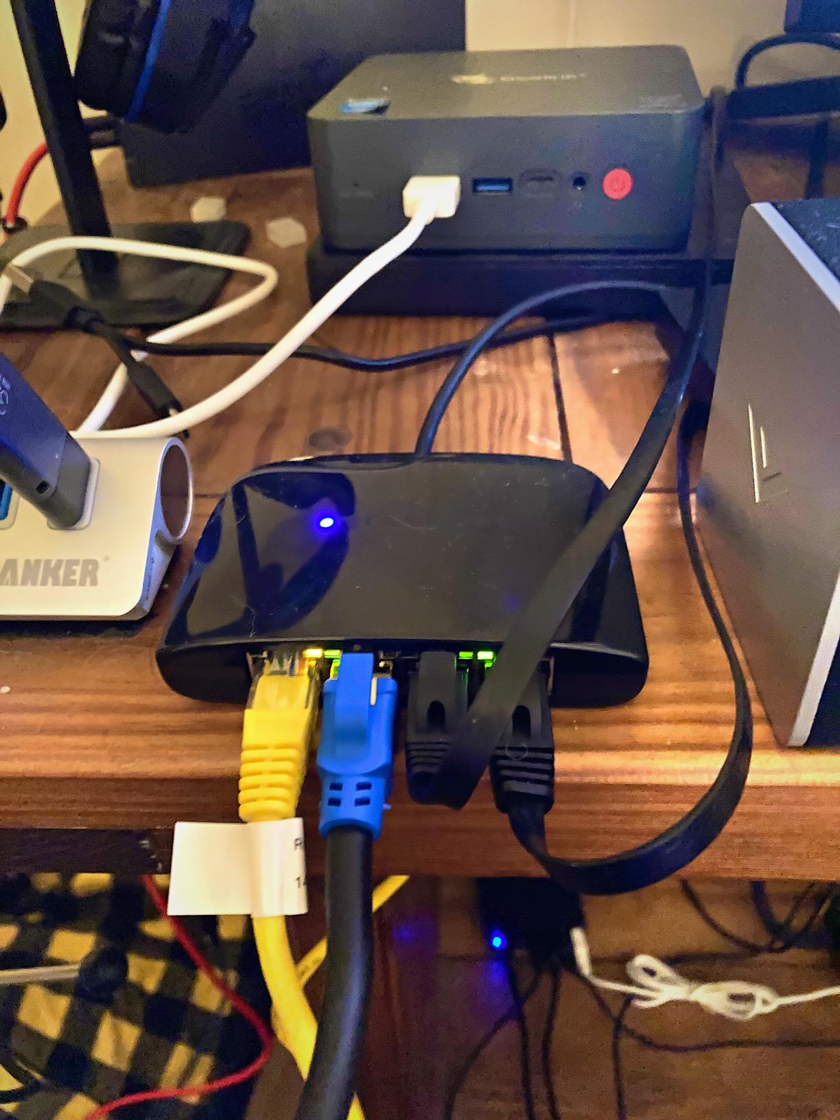 Cable Matters USB to 4-Port Gigabit Ethernet Switch, USB Ethernet Splitter customer photo 2