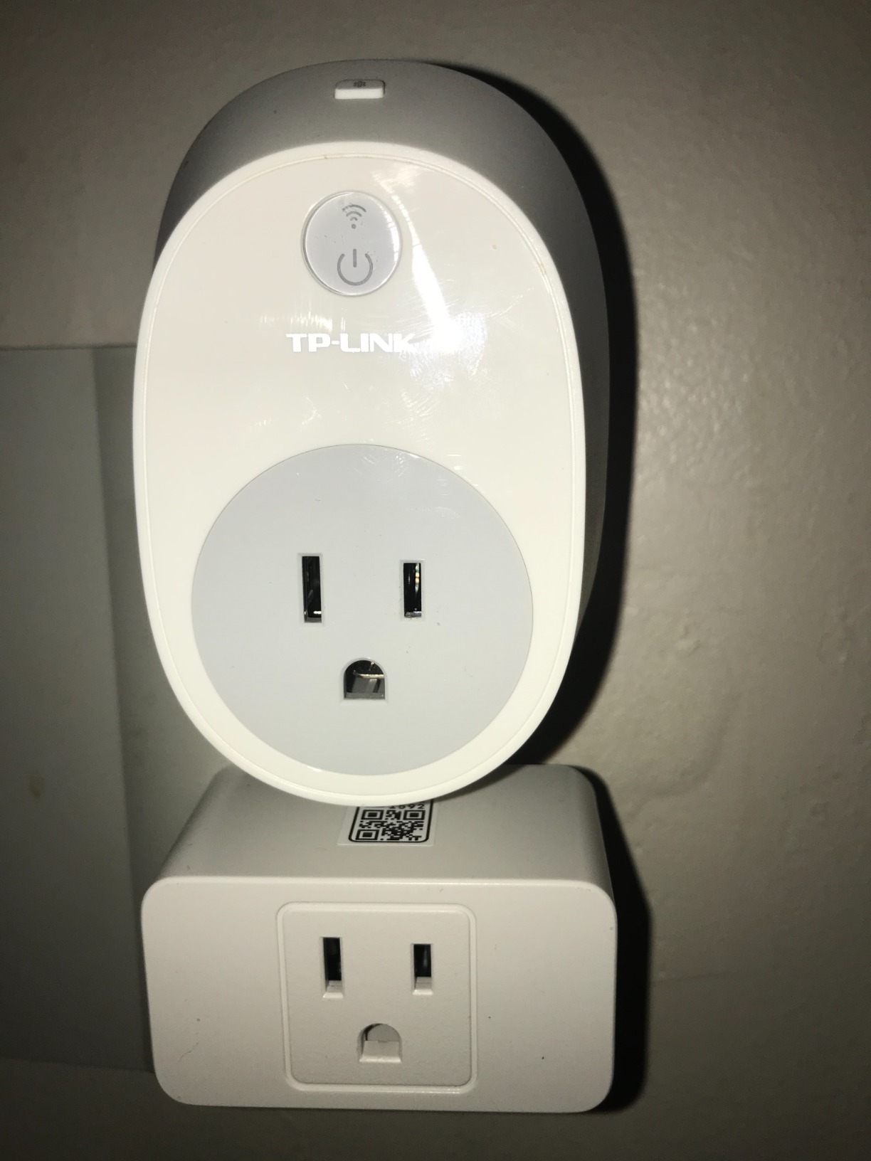 meross Smart Plug 15A, Works with Apple HomeKit, Voice & APP Control 4 Pack | Compatible with Alexa, SmartThings, Google, Offline Control, 1800W 15A ETL Certified, 2.4GHz Wi-Fi, for Bedroom / Lamps / Fan customer photo 2