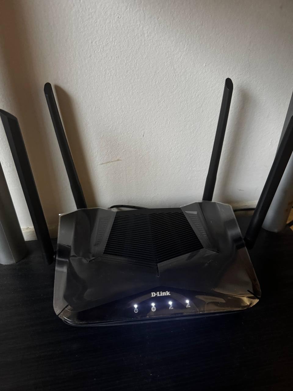 D-Link EXO WiFi 6 Router AX1500 MU-MIMO Voice Control Dual Band Gigabit Gaming Internet Network High Speed Performance WP3 (DIR-X1560-US), Black customer photo 2