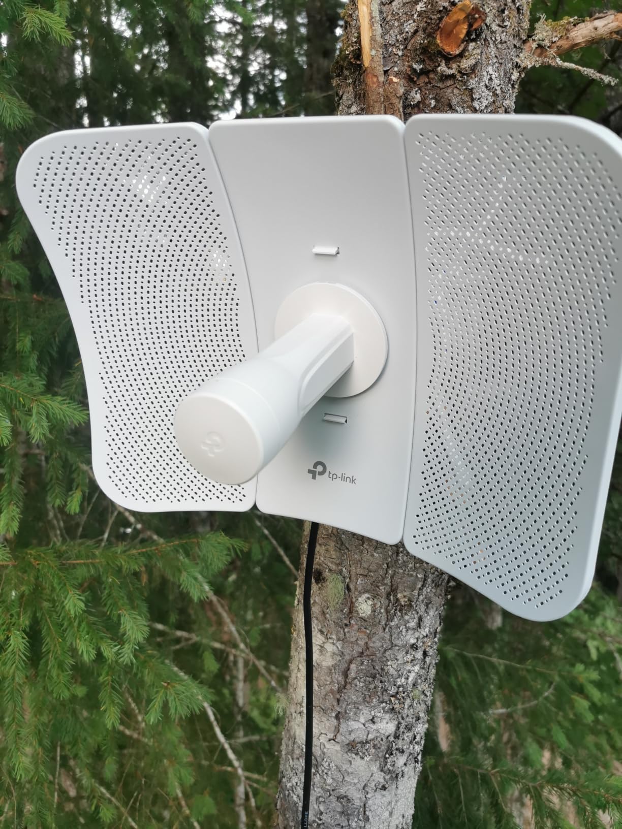 TP-Link CPE710, Long Range Gigabit Outdoor 5GHz AC867 customer photo 1