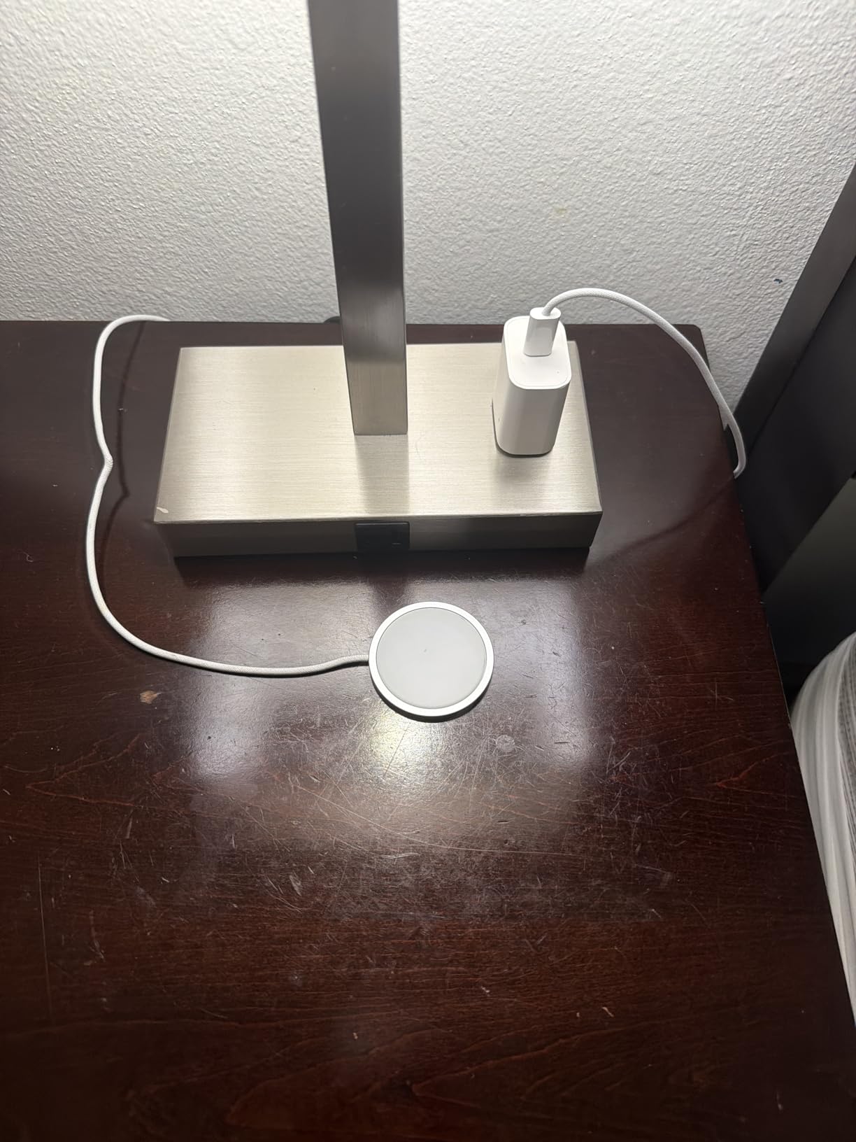 Apple MagSafe Charger - Wireless Charger with Fast Charging Capability, Compatible with iPhone and AirPods customer photo 1