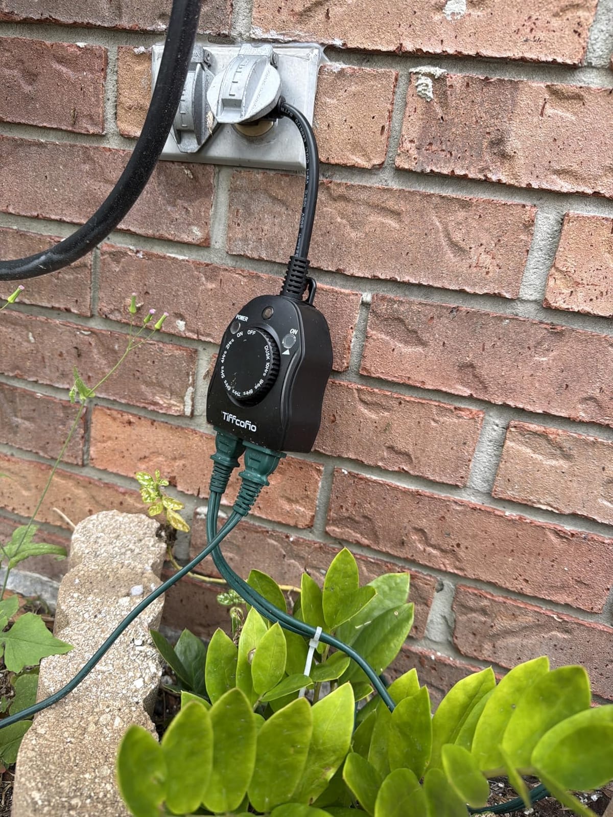 TiFFCOFiO Outdoor Timer Outlet, Dusk to Dawn Light Sensor Timer Weatherproof, 2 Grounded Outlets for Halloween and Christmas Lights, 15A 1/2HP, ETL Listed customer photo 1