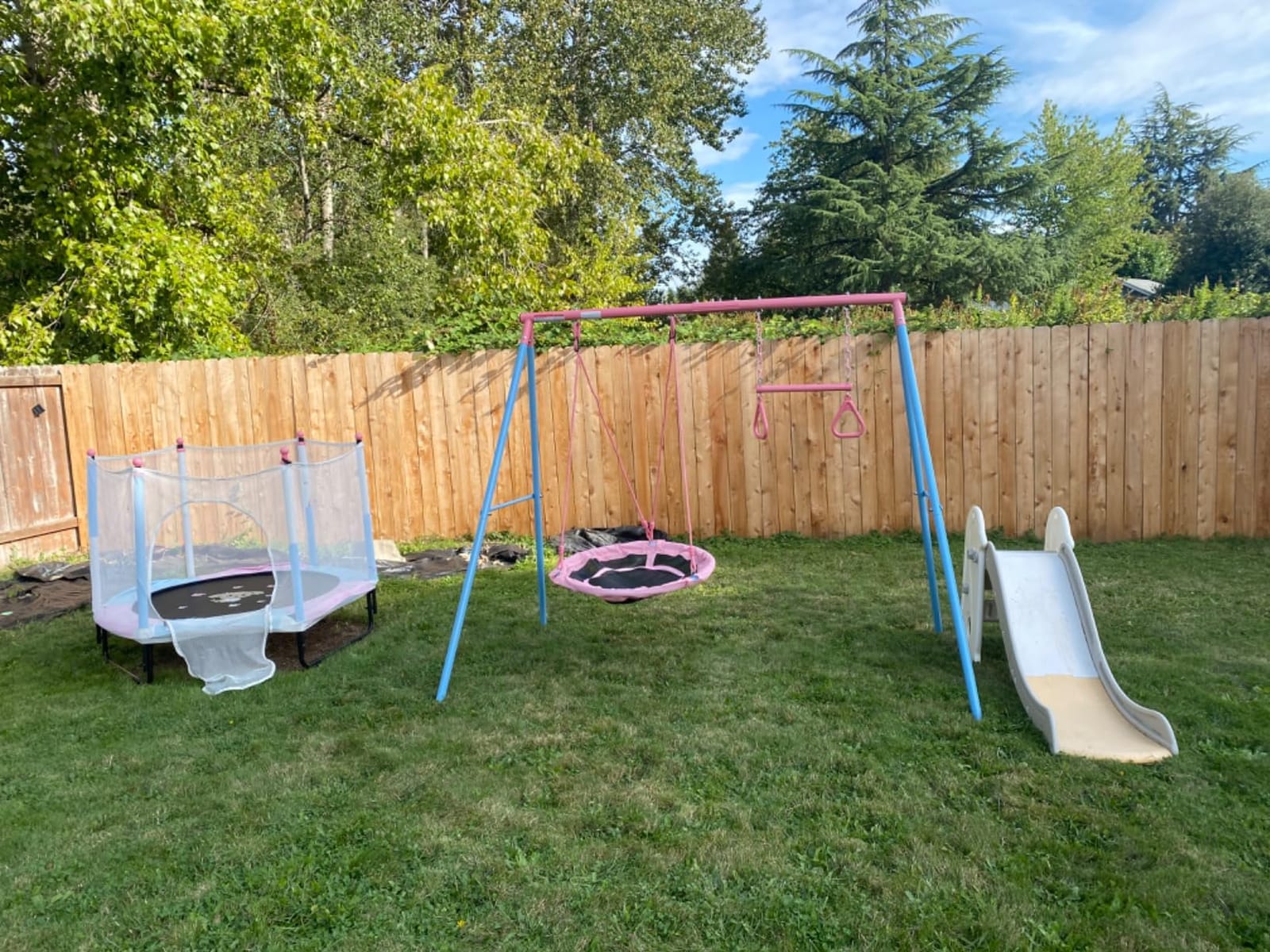 Lunafun Swing Sets for Backyard, 440lbs Swing Set with Heavy-Duty A-Frame Metal Stand, 1 Saucer Swing Seat & 1 Belt Swings Seat customer photo 1