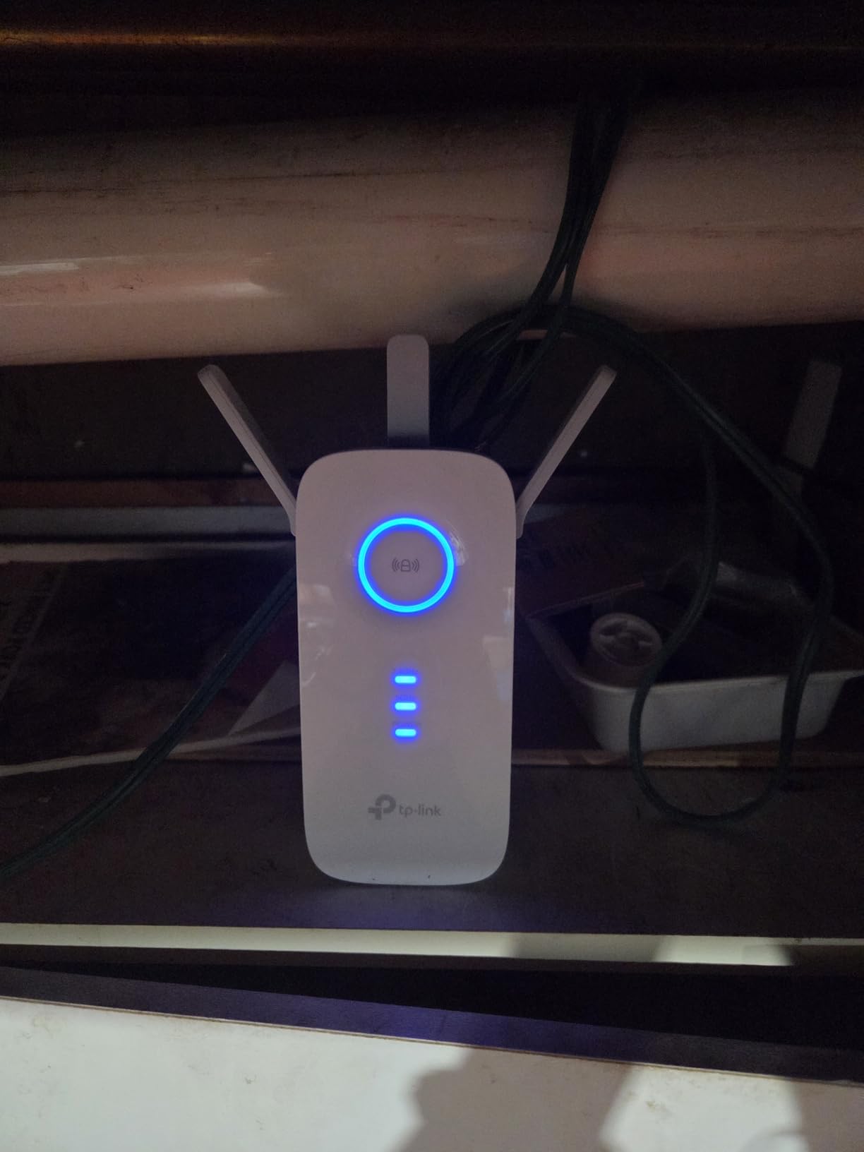 TP-Link AX1800 WiFi 6 Extender Internet Booster, Covers up to 1500 sq.ft and 30 Devices, Dual Band Wireless Signal Booster Repeater, Gigabit Ethernet Port, AP Mode, OneMesh Compatible(RE600X) customer photo 2