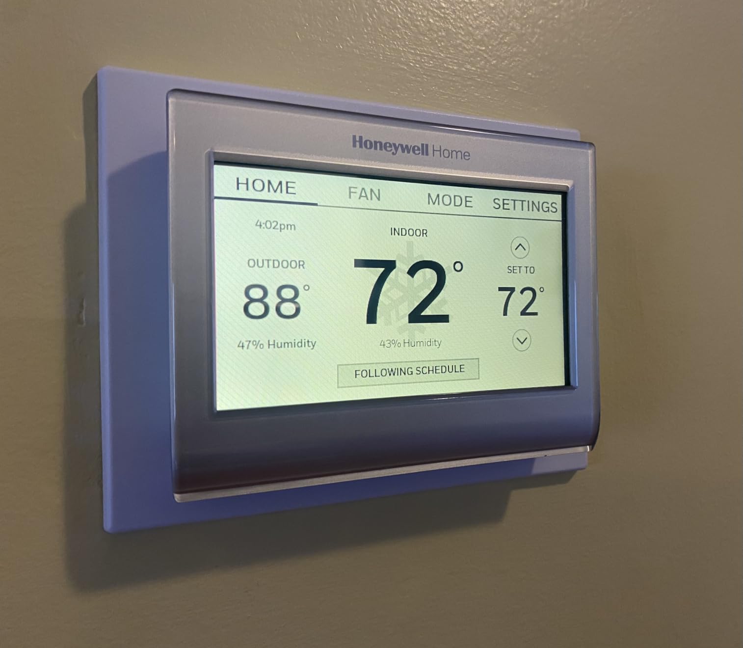Honeywell Home RTH9600WF Smart Color Thermostat ENERGY STAR Wi-Fi Programmable Touchscreen Alexa Ready - C-Wire Required customer photo 2