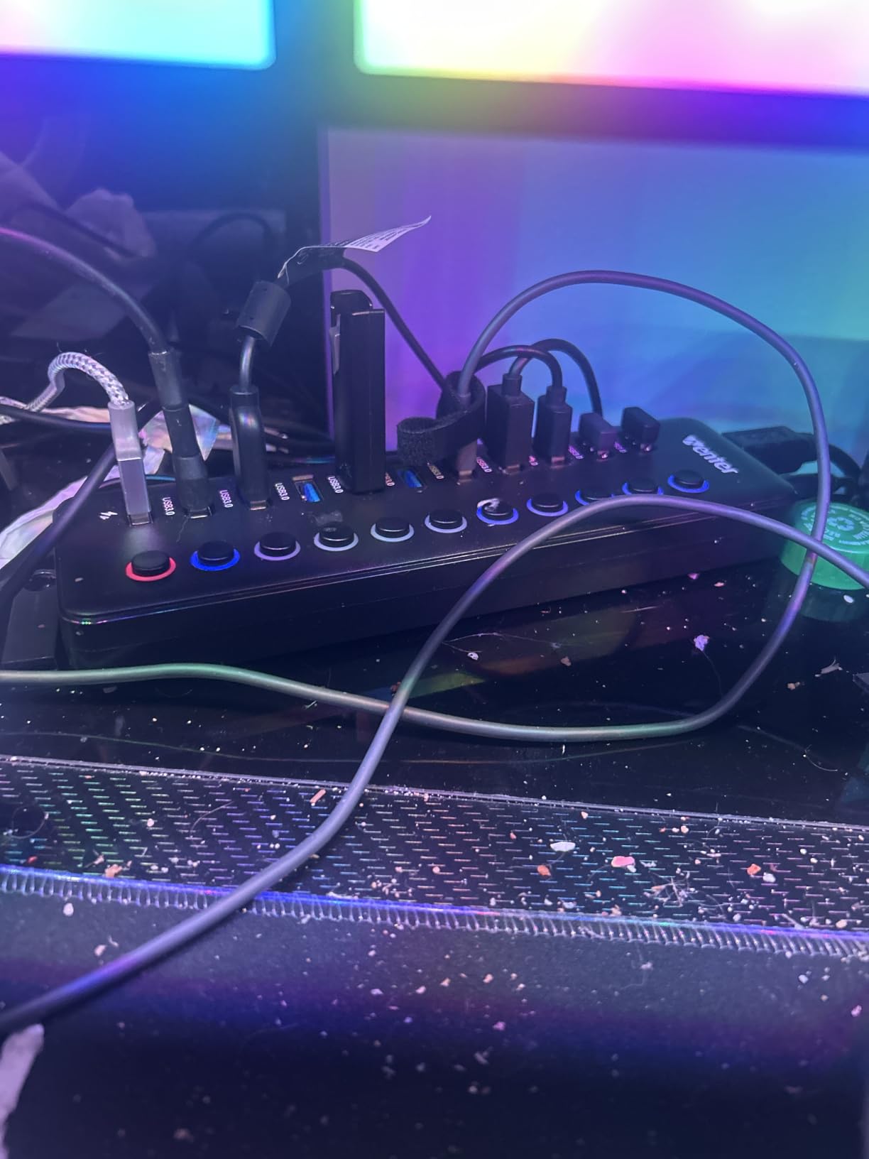 Powered USB Hub, Wenter 11-Port USB Splitter Hub (10 Faster Data Transfer Ports + 1 Smart Charging Port) with Individual LED On/Off Switches, USB Hub 3.0 Powered with Power Adapter for Mac, PC customer photo 2