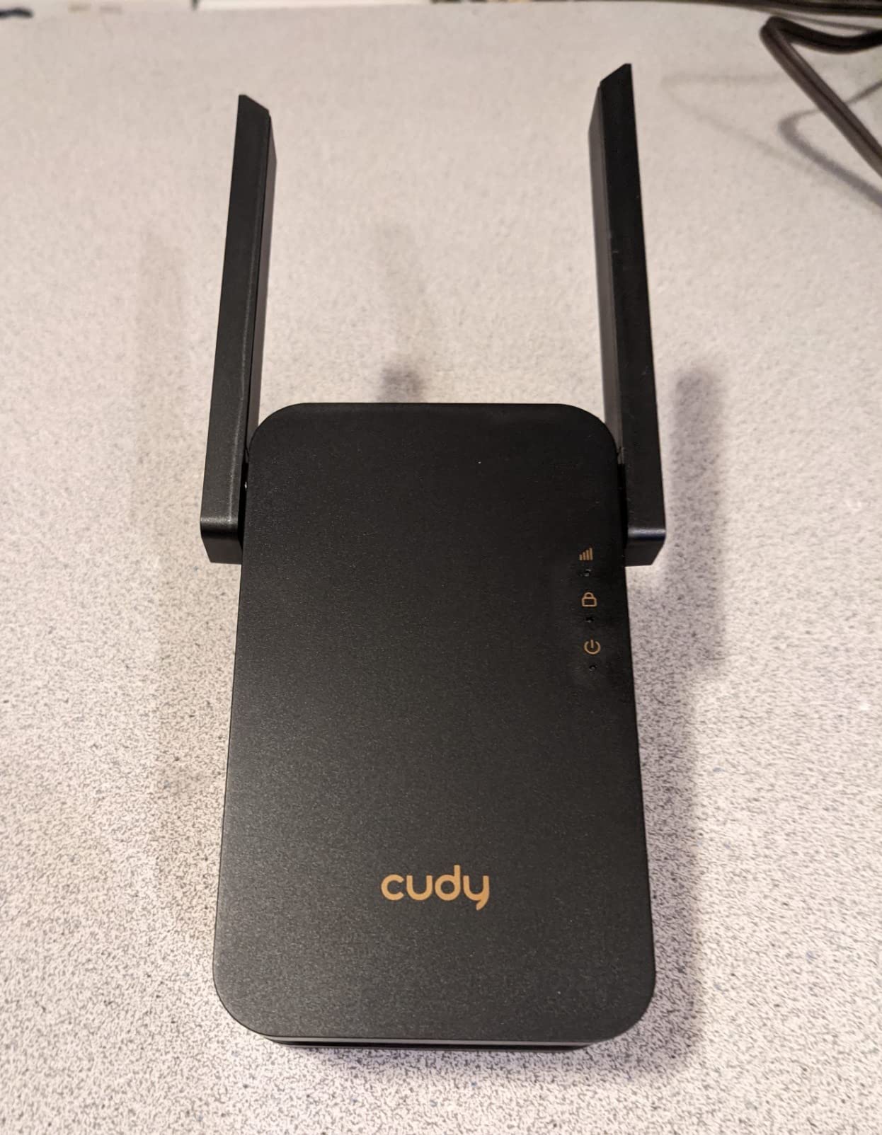 Cudy AX3000 Wi-Fi 6 Extender, Gigabit Port, Mesh, Plug-in, OpenWRT, RE3000 | OpenWRT-Ready, 2402+574 Mbps WiFi 6, 1x GbE Port, OFDMA, 160MHz, AP/RE modes, Any Router Compatible customer photo 2