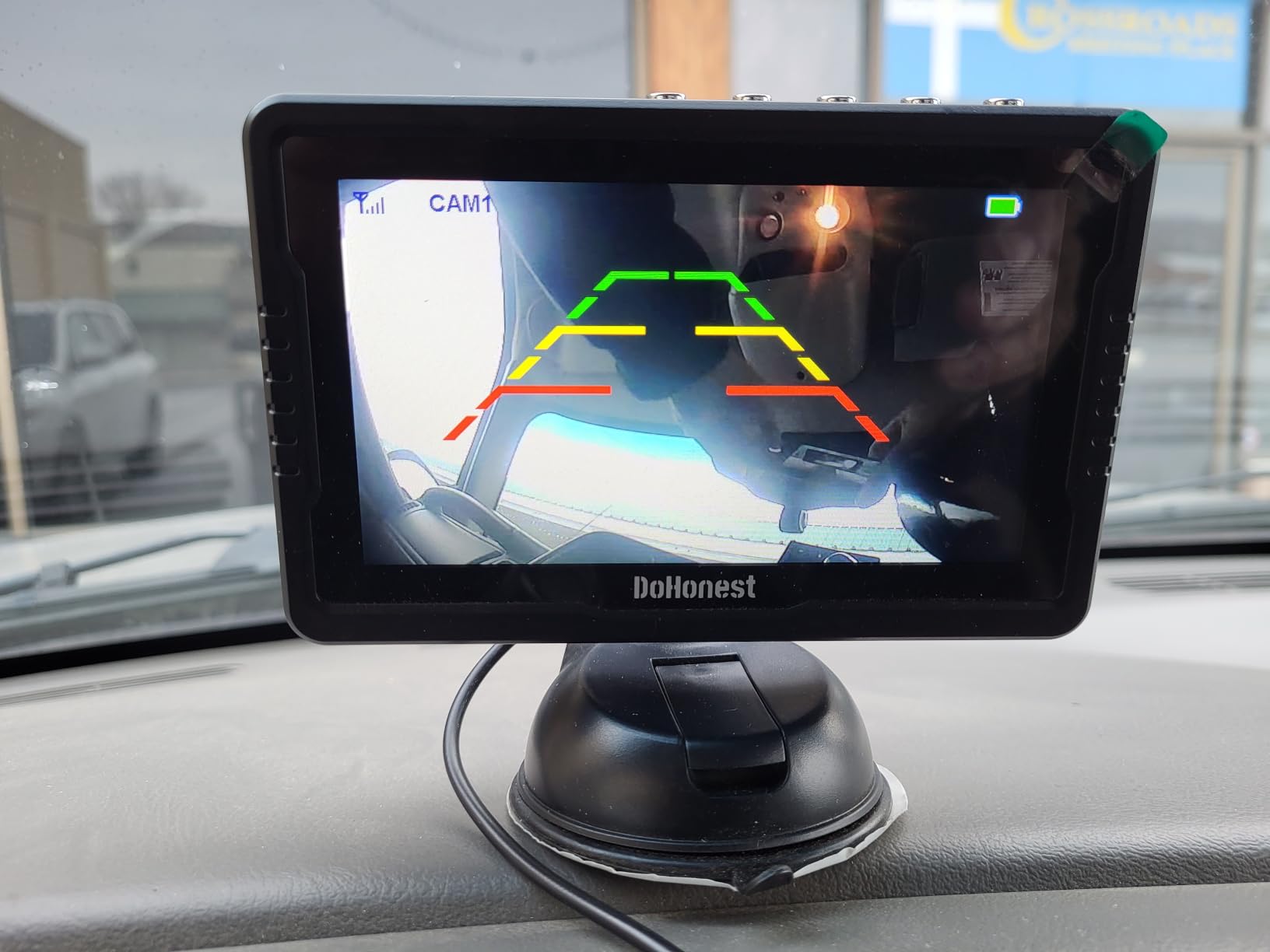 Wireless Backup Camera Solar Magnetic: Portable Cordless Scratch-Proof Truck Trailer Hitch Rear View Camera HD 1080P No Wiring No Drilling Rechargeable 5'' Monitor Kit for Car RV Camper - DoHonest R50 customer photo 1