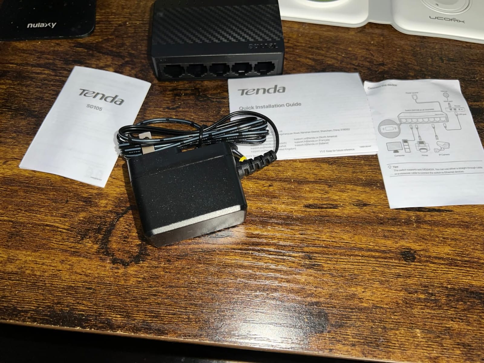 Tenda 5 Port Gigabit Ethernet Switch, Desktop Ethernet Splitter Plug & Play customer photo 1