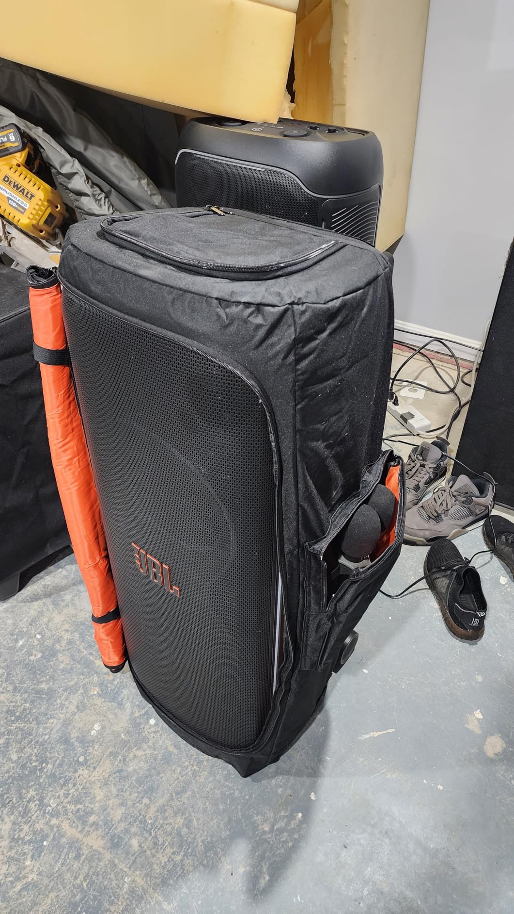 JBL Partybox Ultimate - Multi Purpose Party Speaker, with Wi-fi & Bluetooth Connectivity, Wireless, Lightshow, IPx4 Slashproof, Dual Mic & Guitar Inputs, Handle & Sturdy Wheels, Black customer photo 2