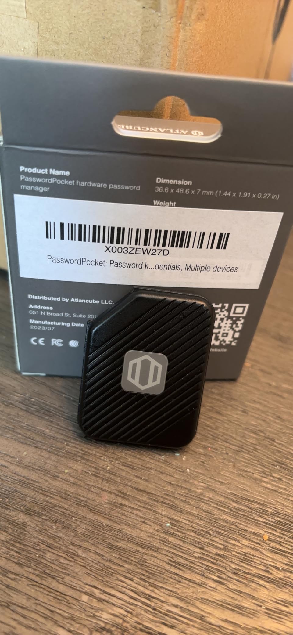PasswordPocket Offline Hardware Password Keeper with Bluetooth Auto-Fill for iPhone and Android, Stores 1,000 Logins, Military-Grade AES-256 Encryption (Black) customer photo 1