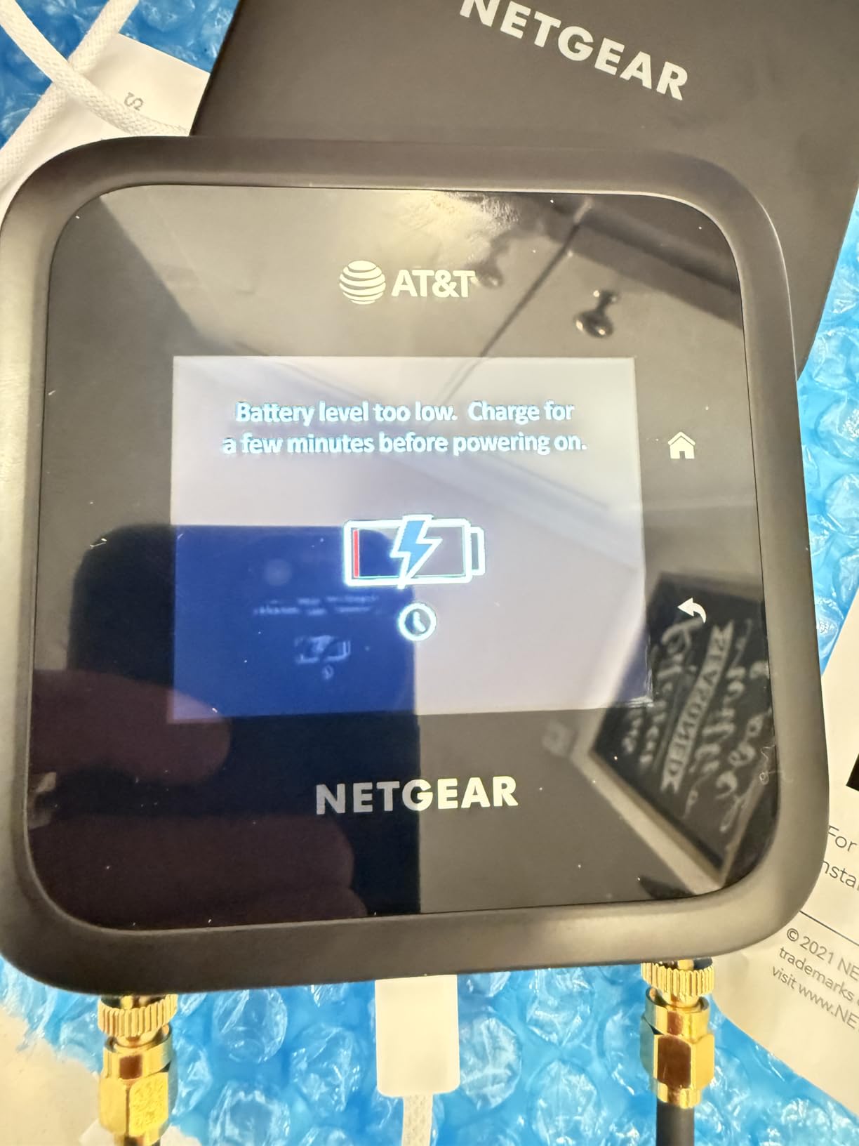 NETGEAR Nighthawk M6 Pro Mobile Hotspot 5G mmWave, 8Gbps, Unlocked, AT&T & T-Mobile, International Roaming, Portable WiFi Device for Travel, 5G Modem Wireless Router (MR6500) (Renewed) customer photo 1