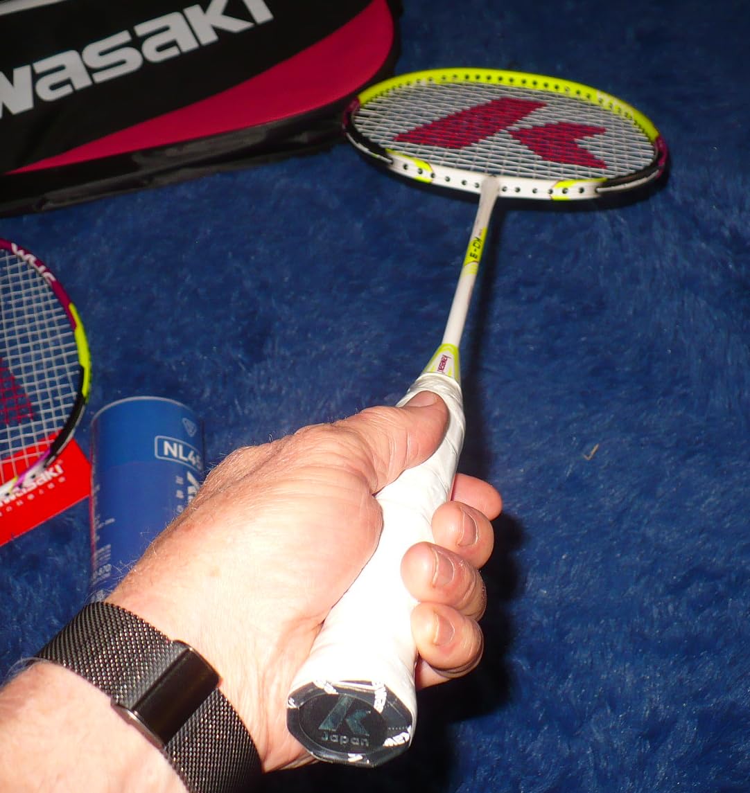 Kawasaki Badminton Rackets, Professional Graphite Shaft Badminton Set of 2 for Backyard, with 2 Lightweight Carbon Badminton Racquets/3 Badminton Shuttlecocks/2 Racquet Overgrips/1 Carry Bag customer photo 2