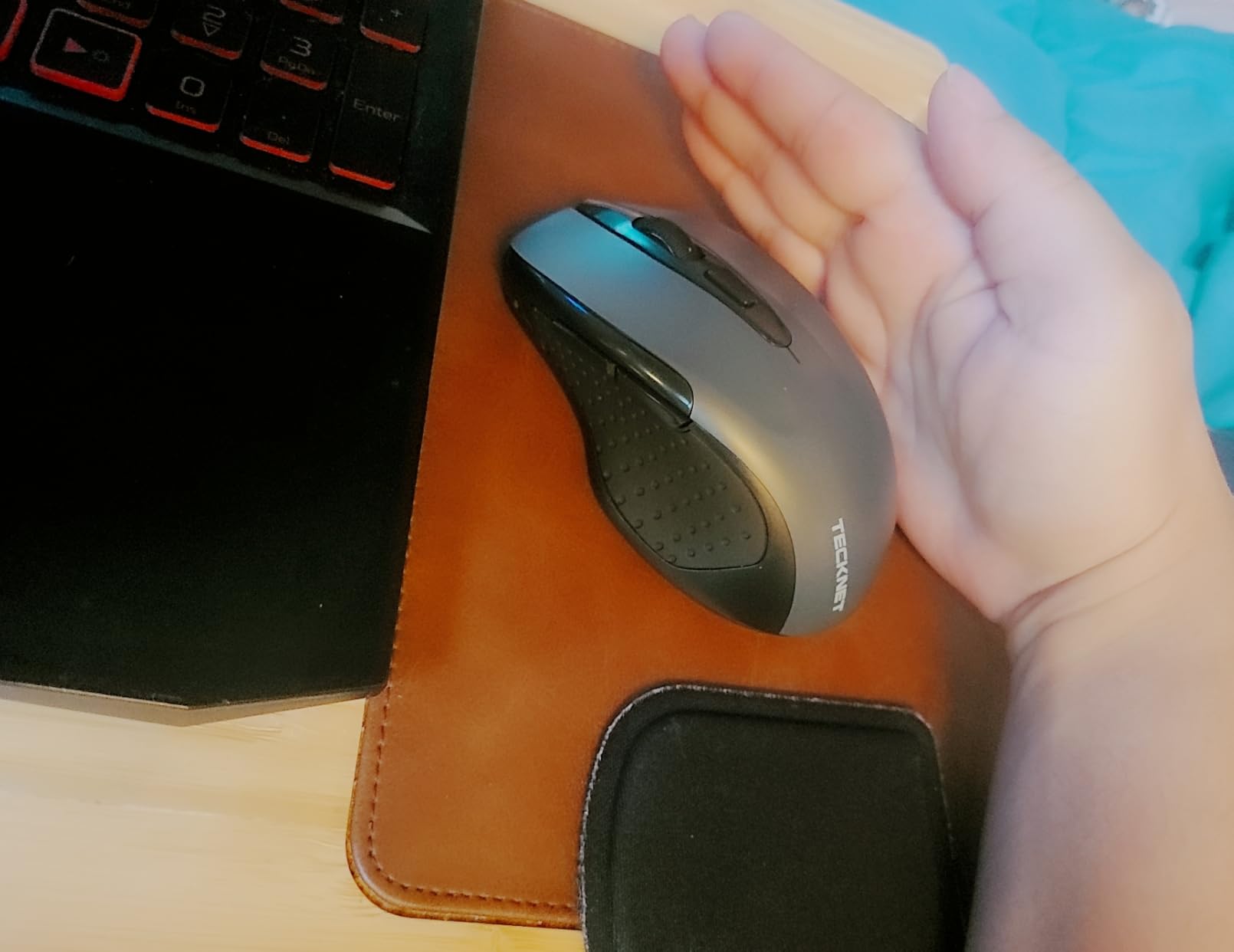 TECKNET Wireless Mouse, BT 5.0/2.4G, Rechargeable 6-DPI Silent, Black | Bluetooth 5.0/3.0 & USB A, 2-Device Easy Switch, Wide OS Compatible, 6 Buttons, 6-DPI up to 4800, Ergonomic for S to M Hands customer photo 1