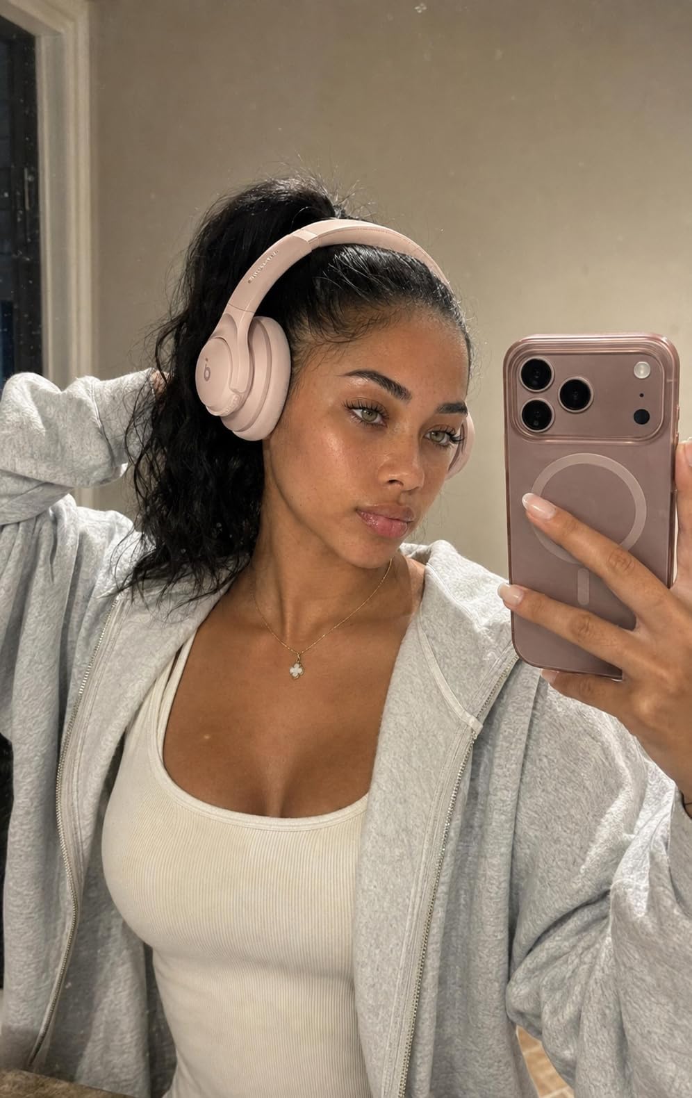 Soundcore by Anker Q20i Hybrid Active Noise Cancelling Headphones, White | Over-Ear, Bluetooth, 40H ANC Playtime, Hi-Res Audio, Big Bass, Transparency Mode, Customize via App, Travel, Home, Office customer photo 2