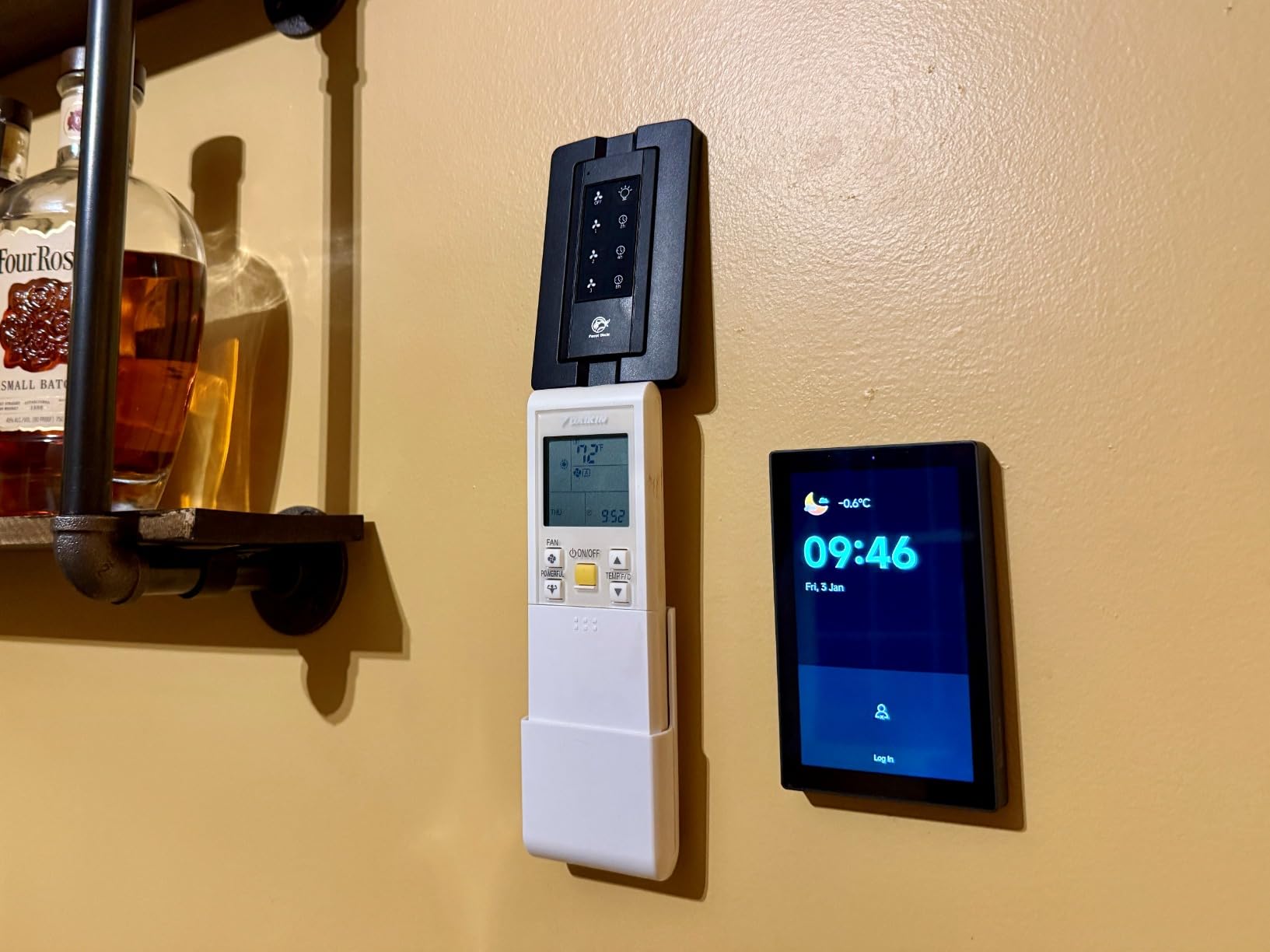 SONOFF NSPanel Pro 120 Smart Control Panel | 4.7-inch Screen, Zigbee Gateway, Smart Thermostat, Security Scenes, Works with Alexa, Google, Apple, Home Assistant. customer photo 1
