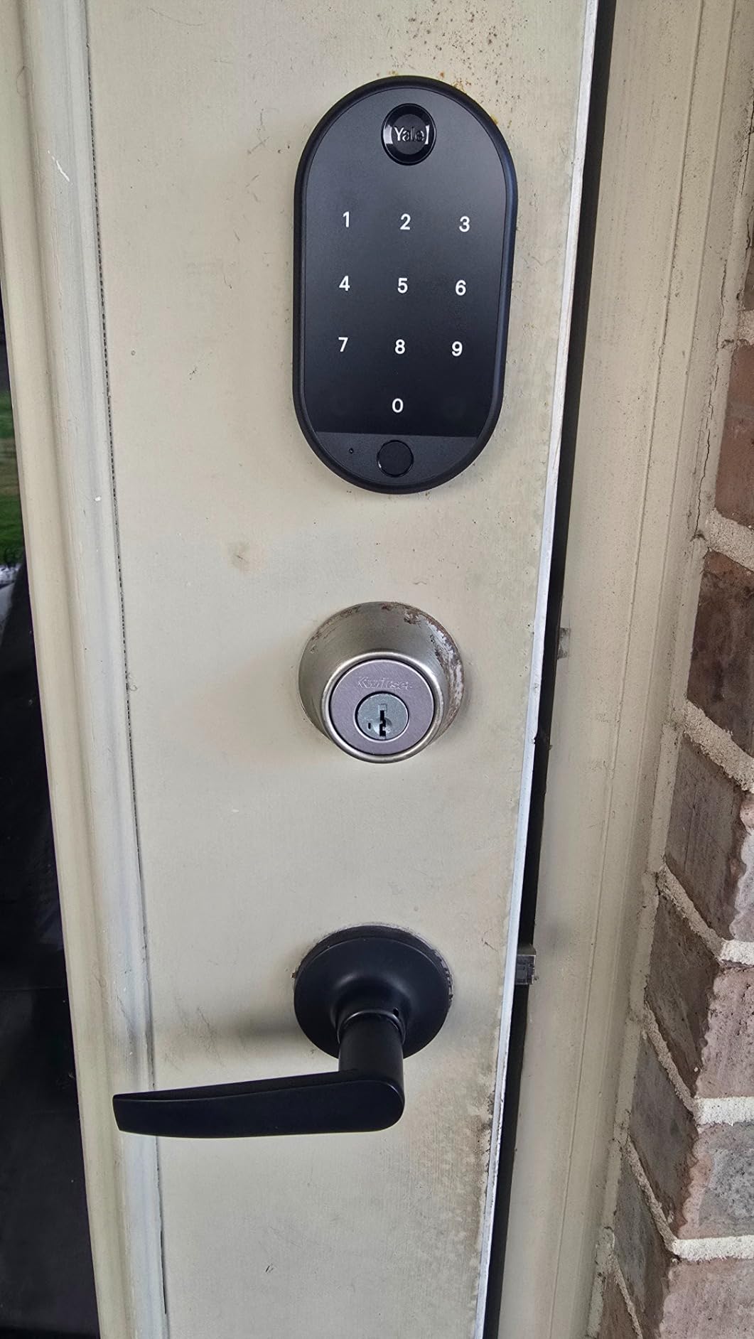 Yale August Wi-Fi Smart Lock with Keypad Touch in Silver | Keyless Entry, Touch Digital Keypad, Fingerprint Scanner, AUG-SL05-K03-S01 customer photo 1