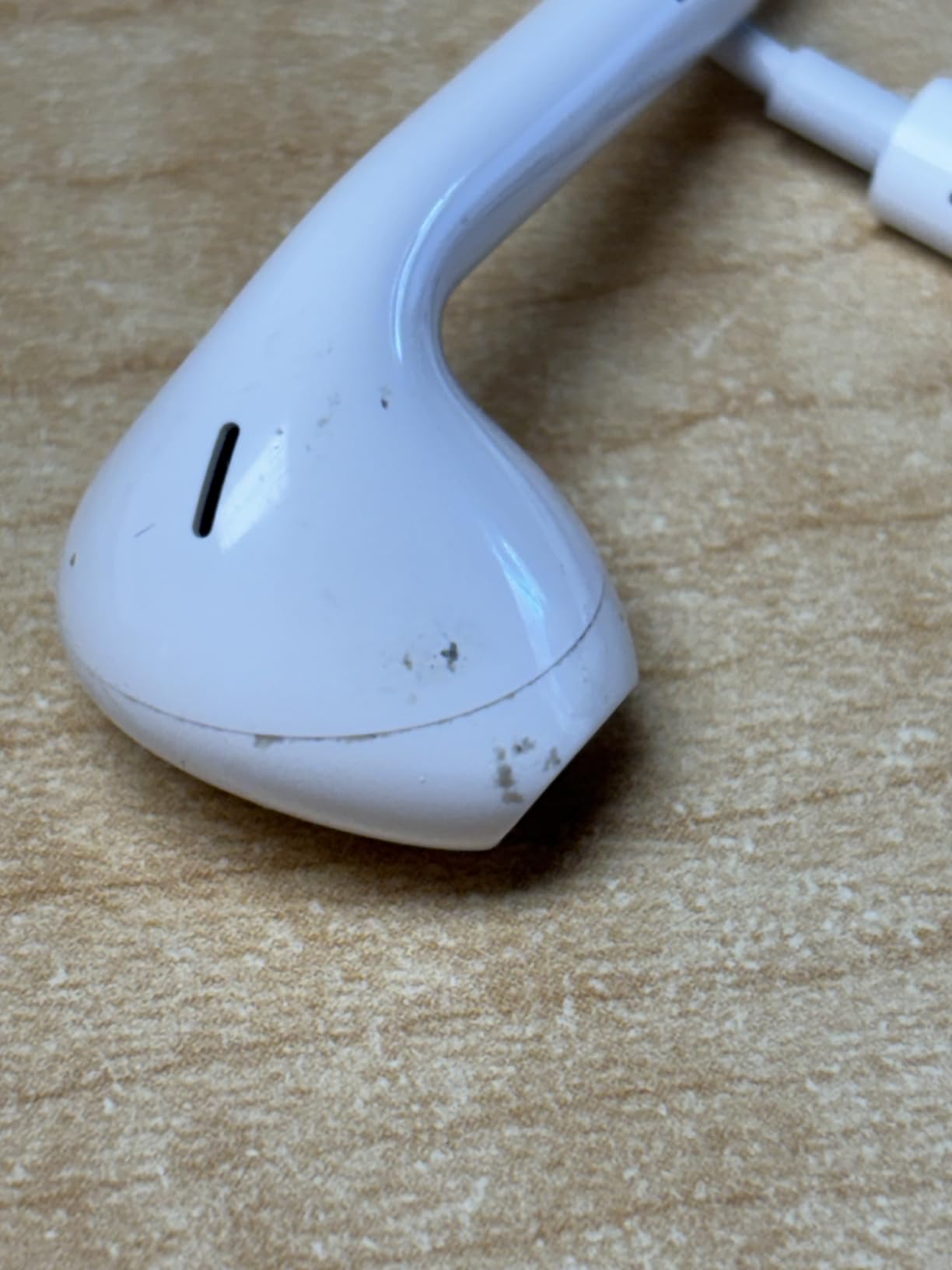 Apple EarPods Headphones with 3.5mm Plug, Wired Ear Buds with Built-in Remote to Control Music, Phone Calls, and Volume customer photo 1