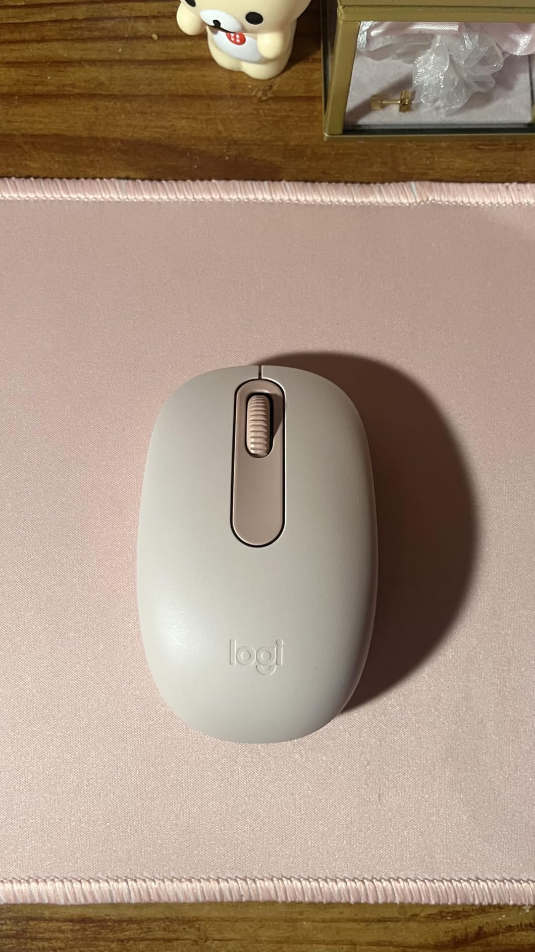 Logitech M196 Compact Ambidextrous Bluetooth Wireless Mouse - Graphite customer photo 1