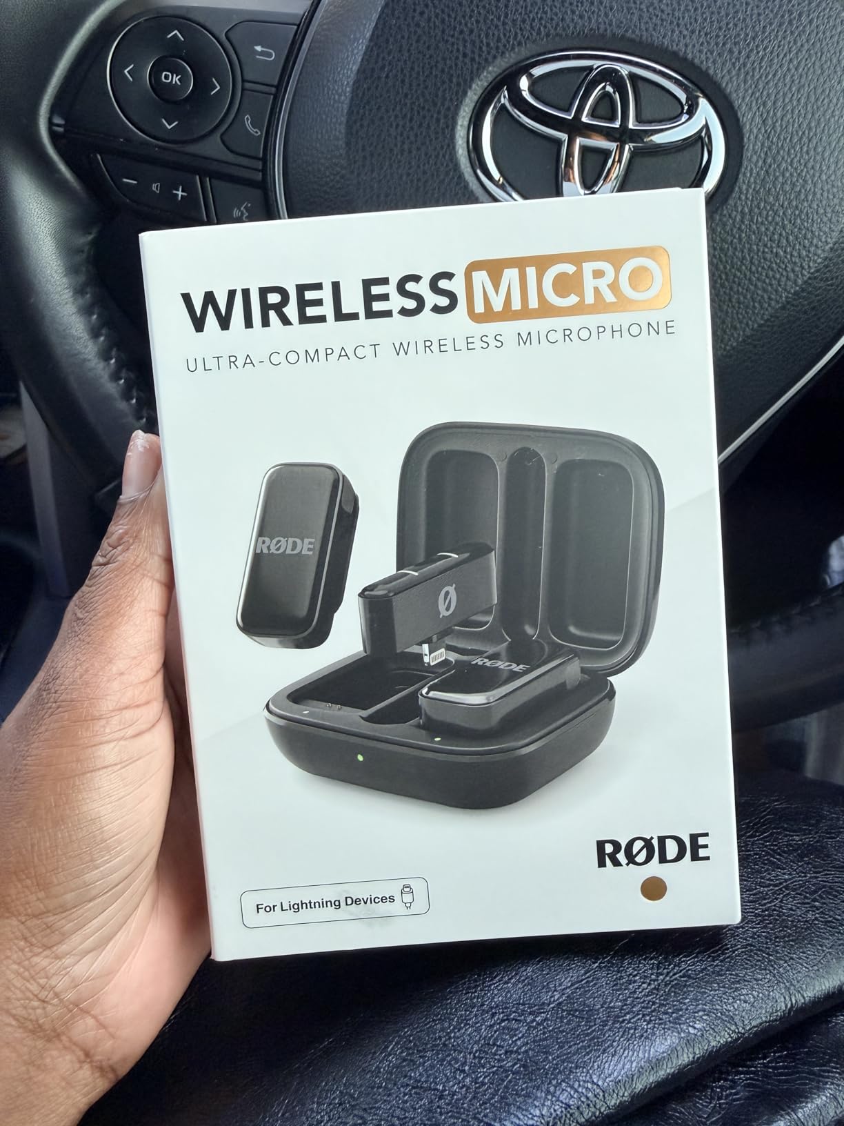 RØDE Wireless Micro for Lightning iPhone (iPhone 14 & Earlier ONLY), Black - Compact Wireless Microphone for Lightning, Two Mics with Charging Case for Smartphone Content Creation customer photo 2