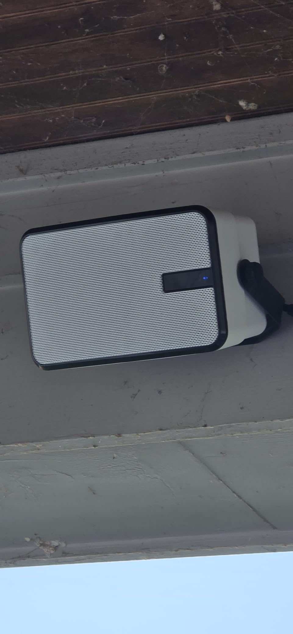 400W Outdoor Bluetooth Speakers, Wireless Sync Between Speakers, Powerful Bass, Wall Mount for Patio, Porch, Gazebo, Garage, 2-Pack, White(MZ-621) customer photo 2